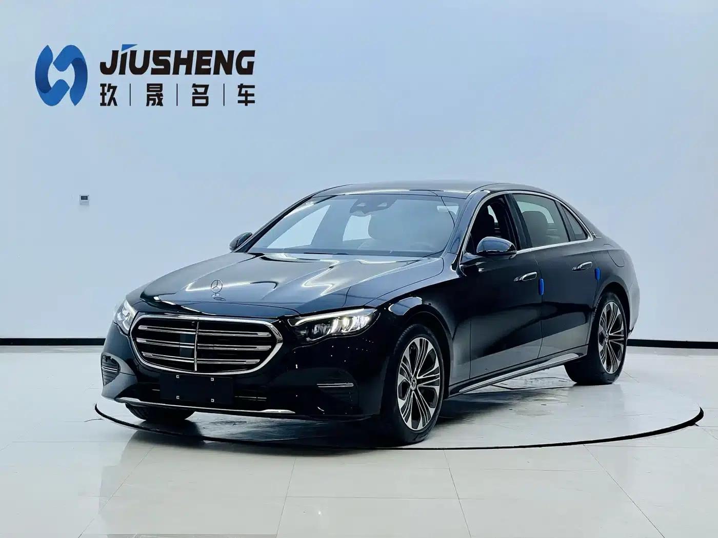 Mercedes-Benz E-Class PHEV 2024 E 350 e L Plug-in Hybrid Sedan — миниатюра 1
