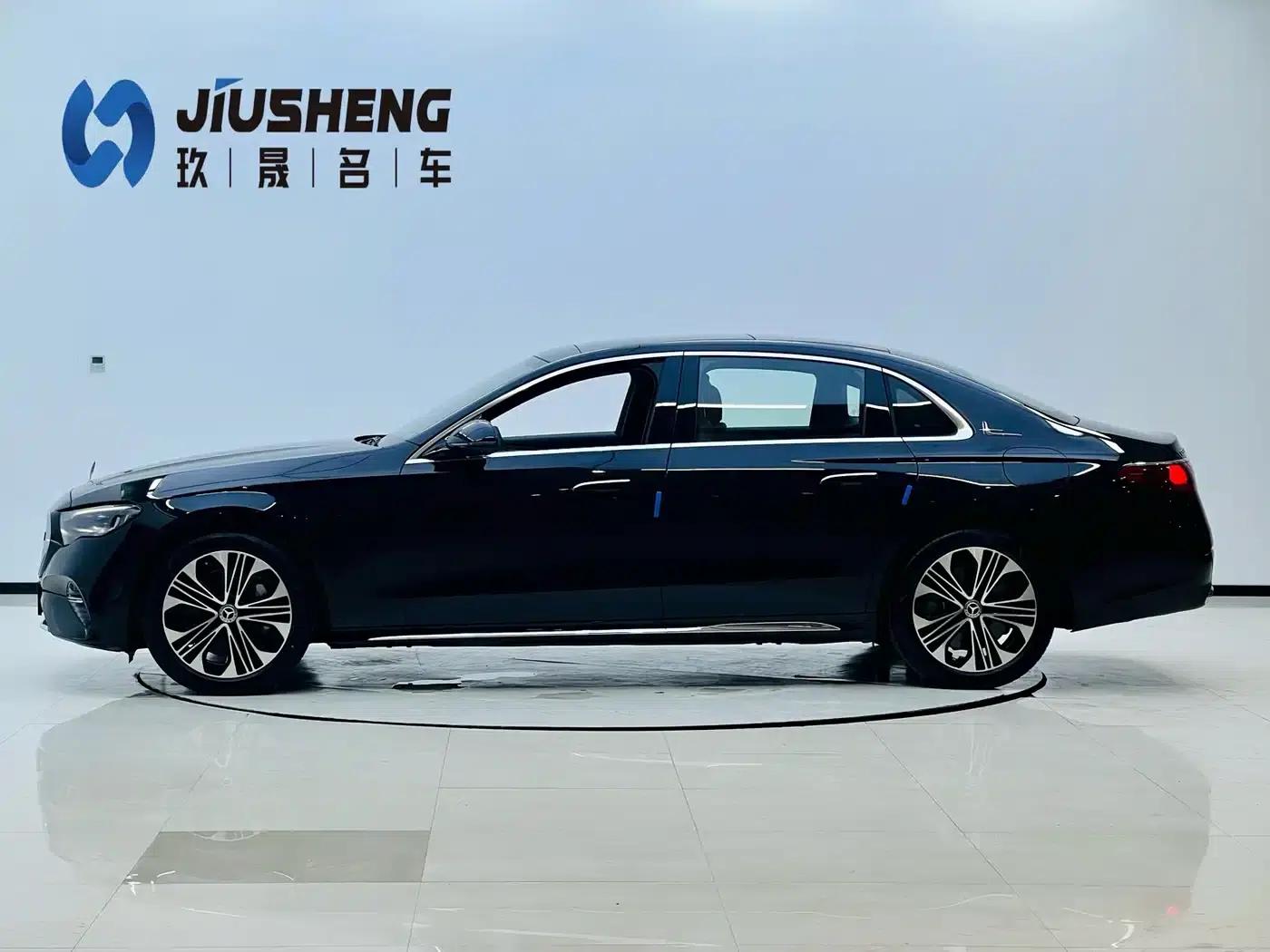Mercedes-Benz E-Class PHEV 2024 E 350 e L Plug-in Hybrid Sedan — миниатюра 2