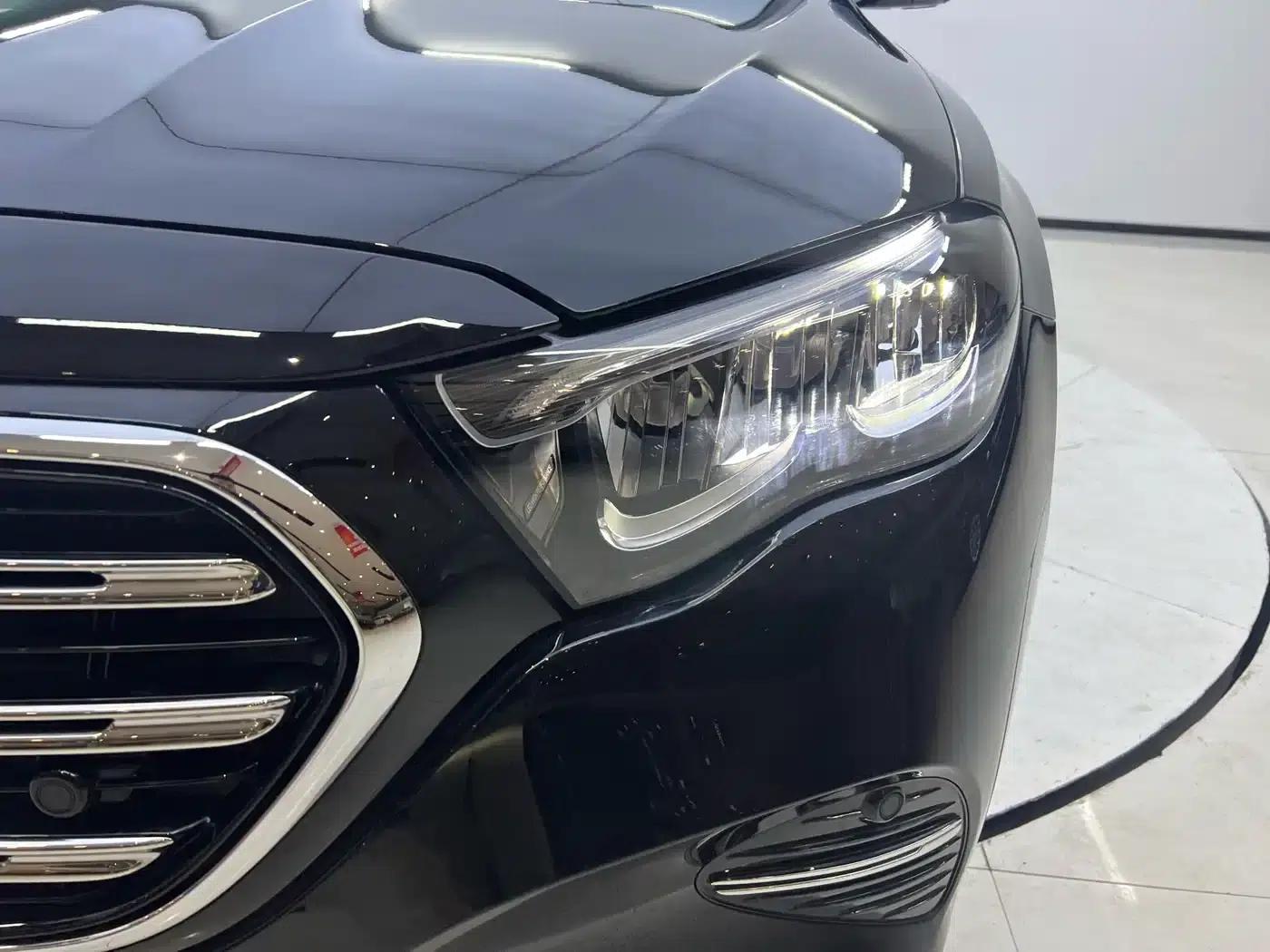 Mercedes-Benz E-Class PHEV 2024 E 350 e L Plug-in Hybrid Sedan — миниатюра 7