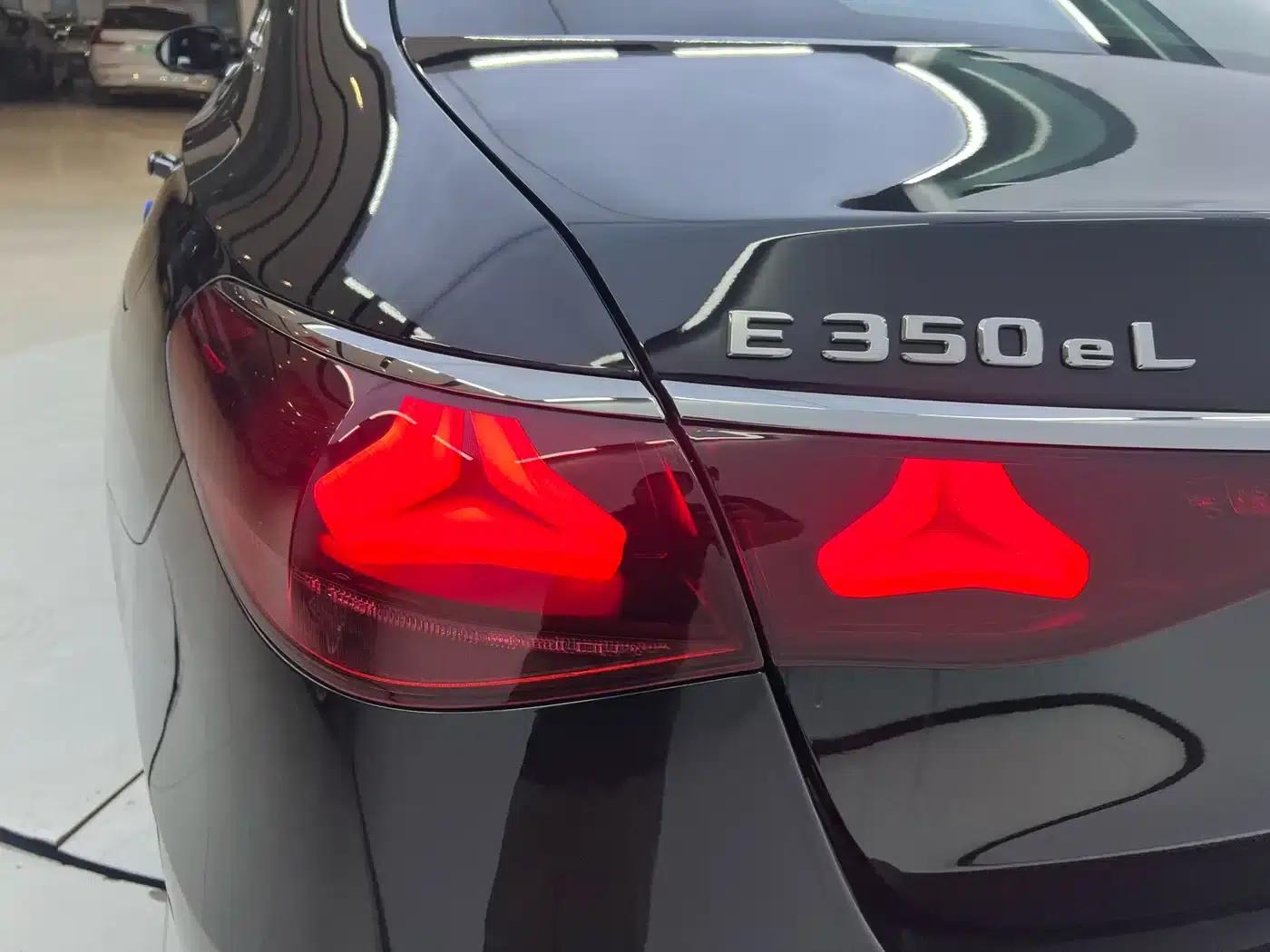 Mercedes-Benz E-Class PHEV 2024 E 350 e L Plug-in Hybrid Sedan — миниатюра 8