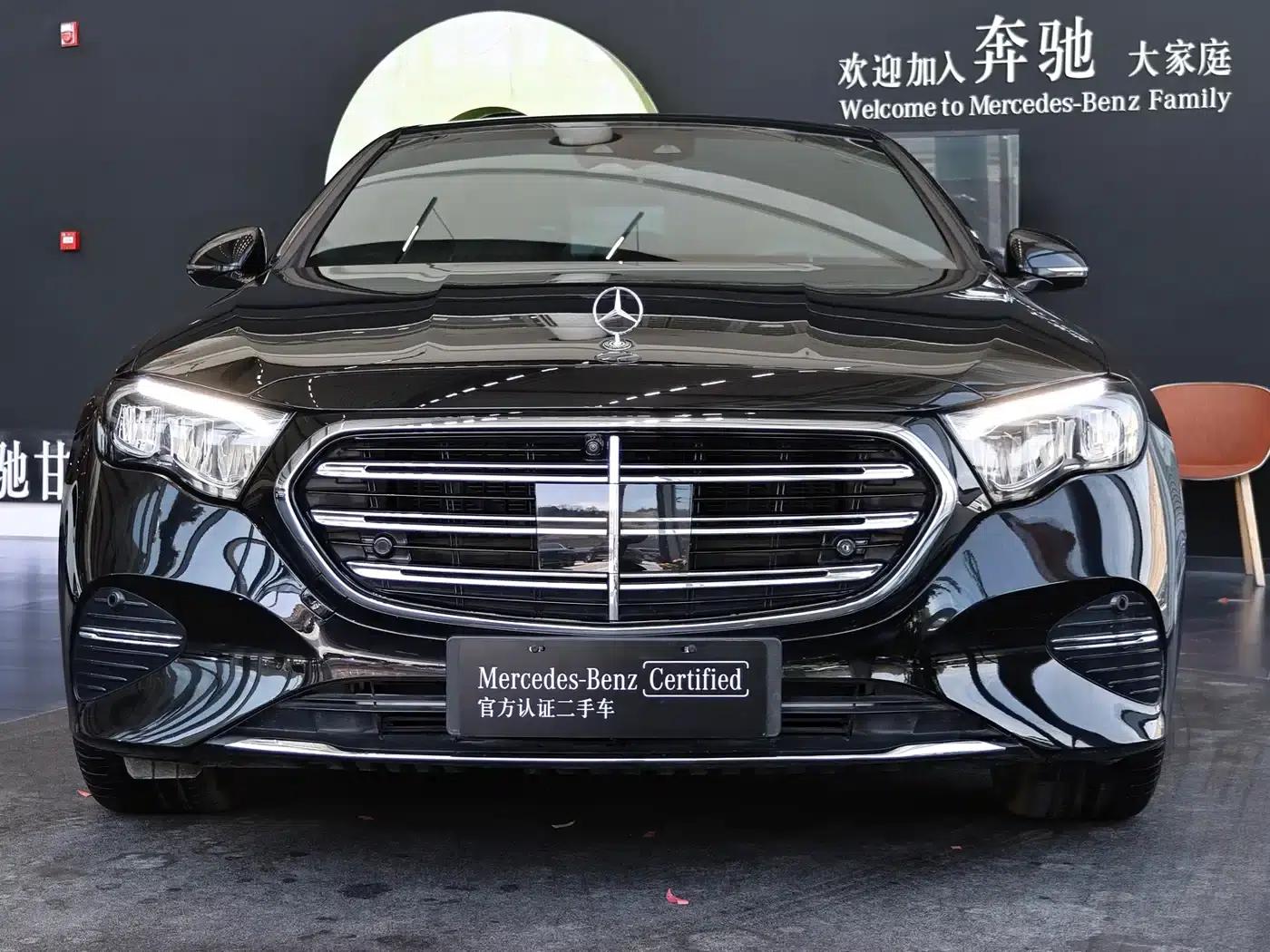 Mercedes-Benz E-Class PHEV 2024 E 350 e L Plug-in Hybrid Sedan — миниатюра 2