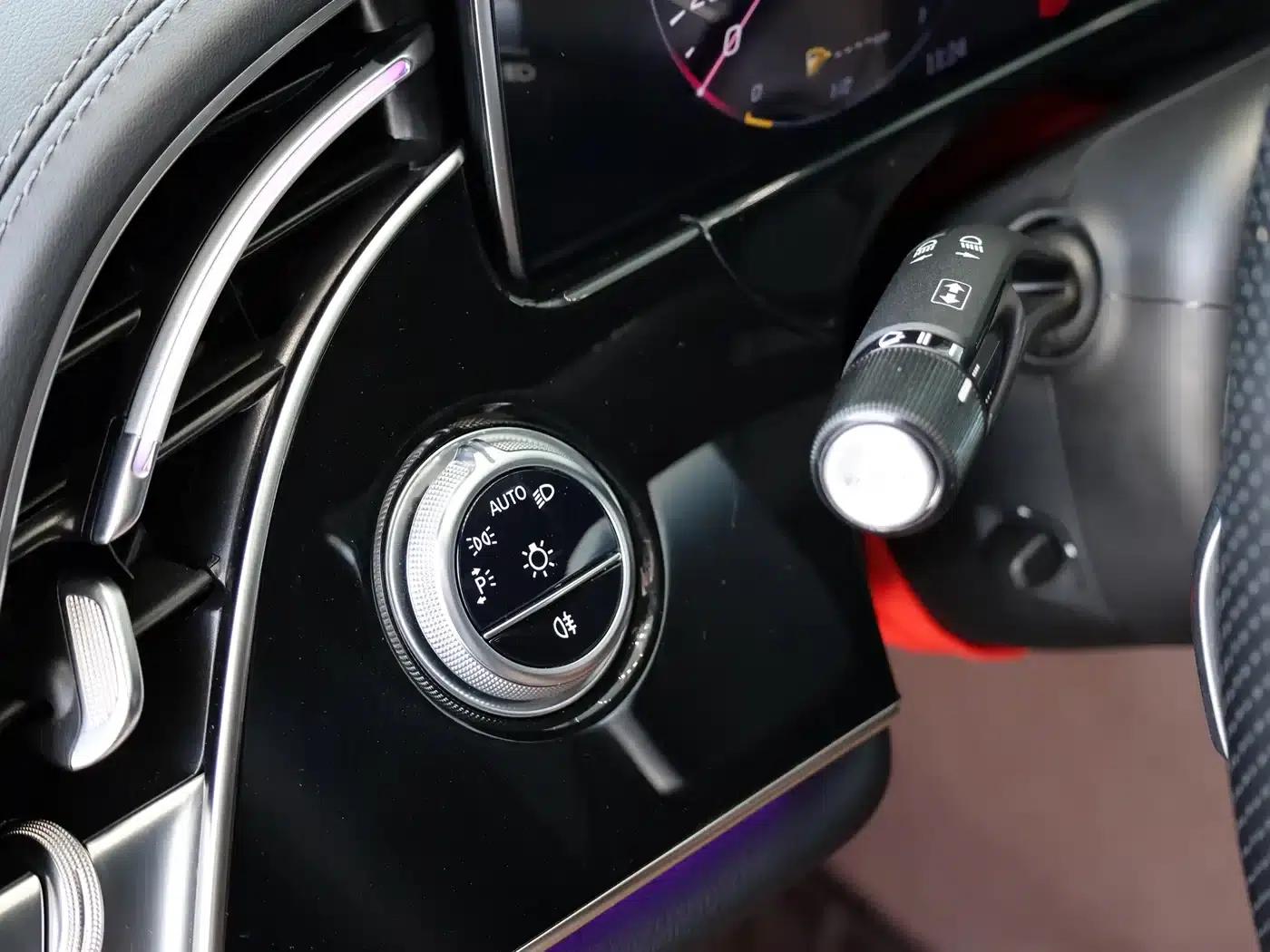 Mercedes-Benz E-Class PHEV 2024 E 350 e L Plug-in Hybrid Sedan — миниатюра 18