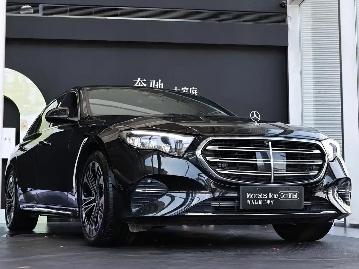 Mercedes-Benz E-Class PHEV 2024 E 350 e L Plug-in Hybrid Sedan — миниатюра 3