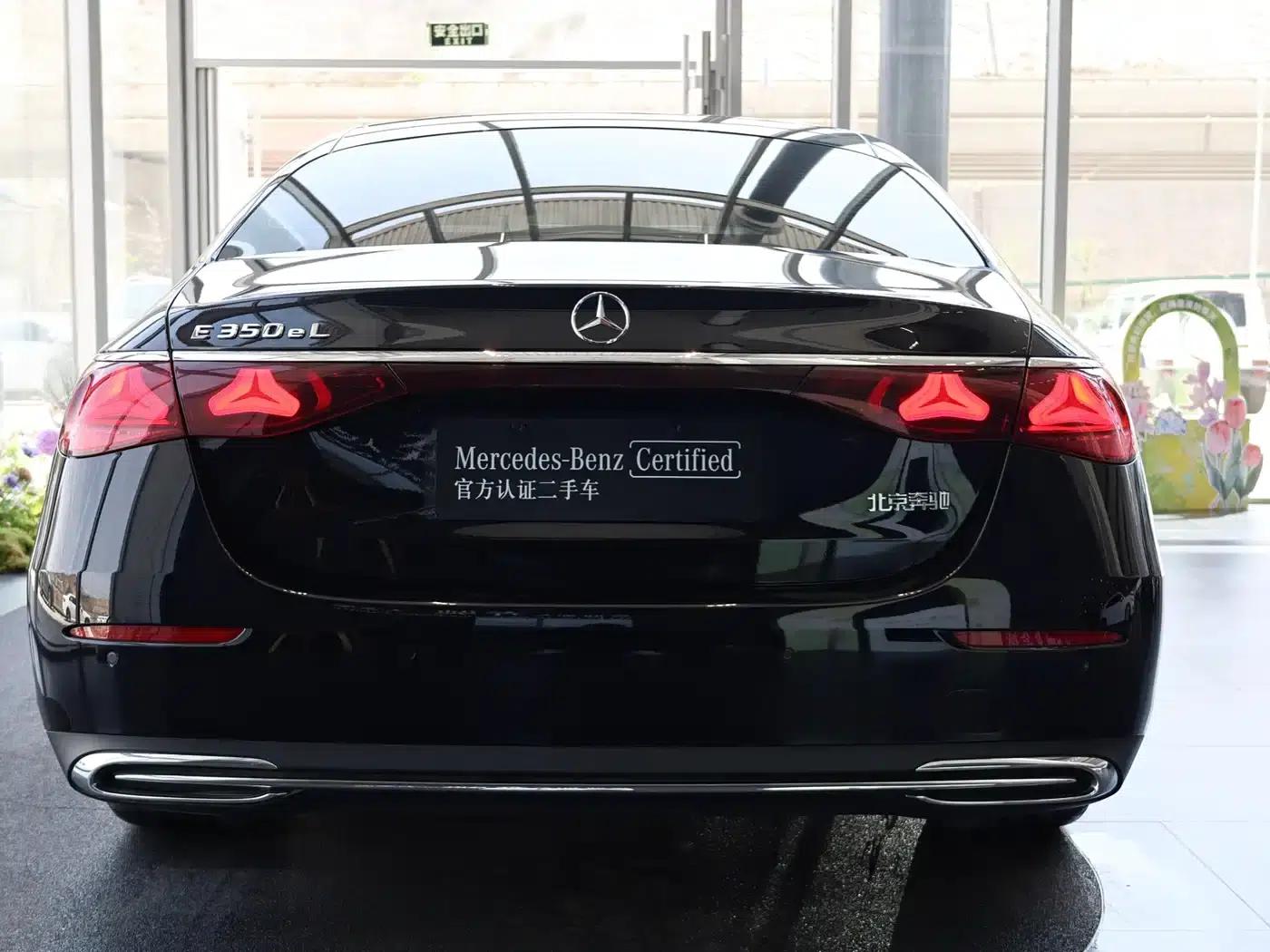 Mercedes-Benz E-Class PHEV 2024 E 350 e L Plug-in Hybrid Sedan — миниатюра 8