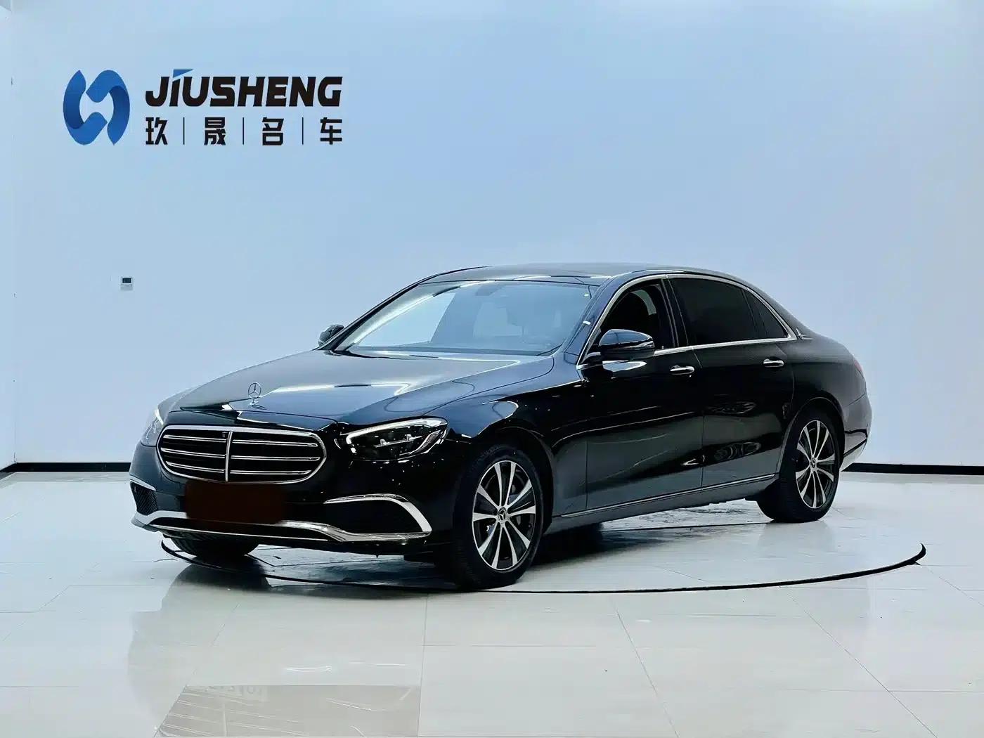 Mercedes-Benz E-Class PHEV 2022 Facelift E 350 e L Plug-in Hybrid Sedan — миниатюра 1