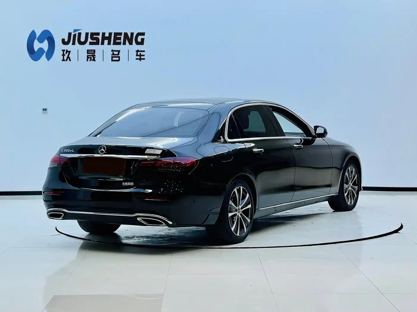 Mercedes-Benz E-Class PHEV 2022 Facelift E 350 e L Plug-in Hybrid Sedan — миниатюра 14