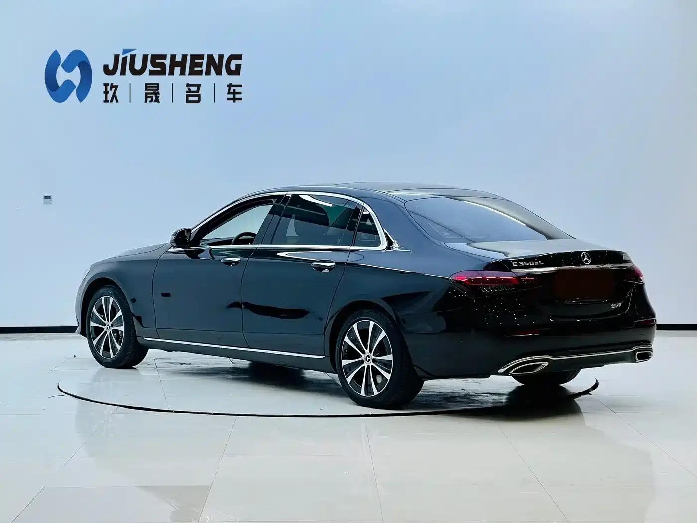 Mercedes-Benz E-Class PHEV 2022 Facelift E 350 e L Plug-in Hybrid Sedan — миниатюра 3