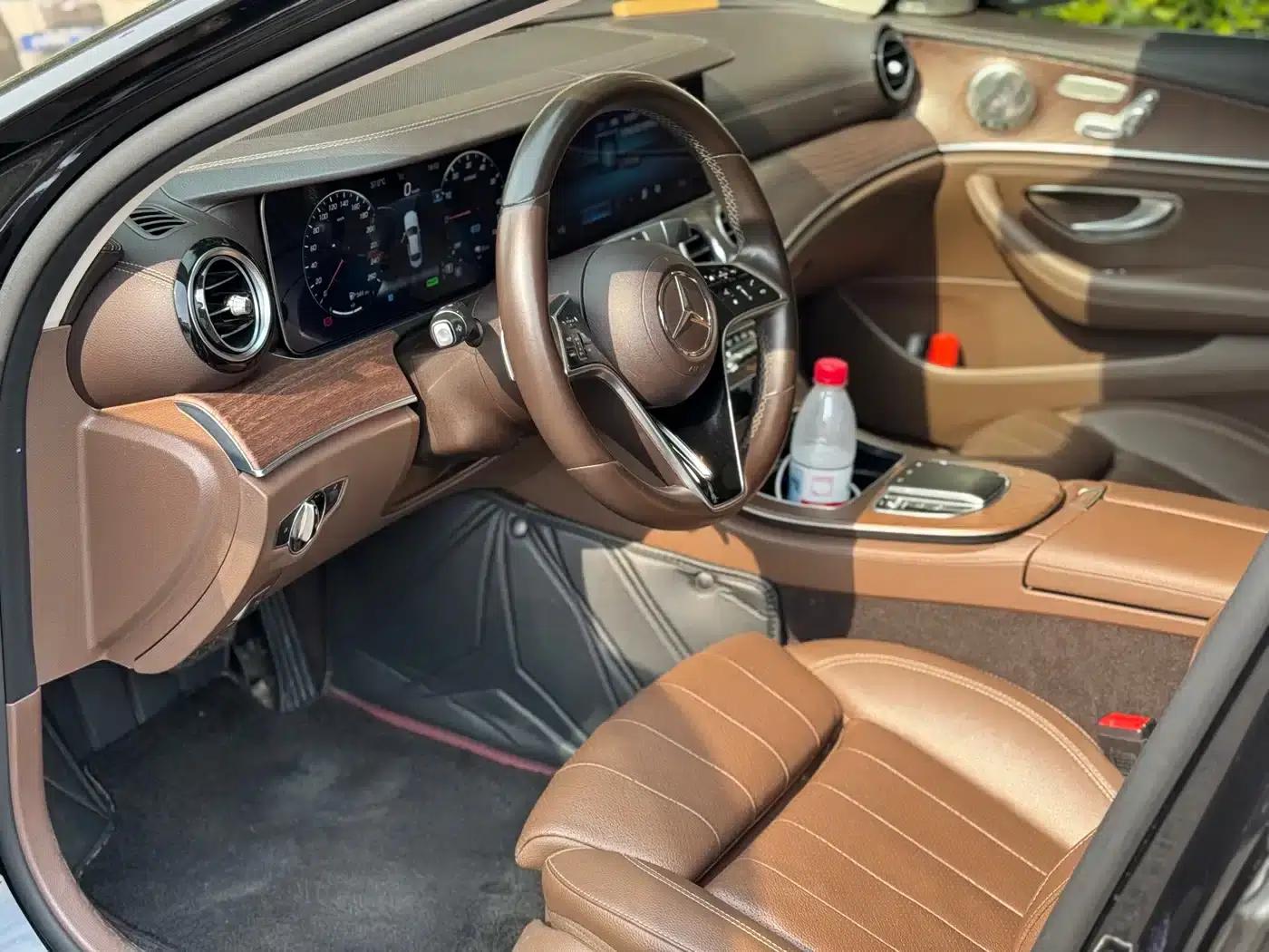 Mercedes-Benz E-Class PHEV 2022 Facelift E 350 e L Plug-in Hybrid Sedan — миниатюра 3
