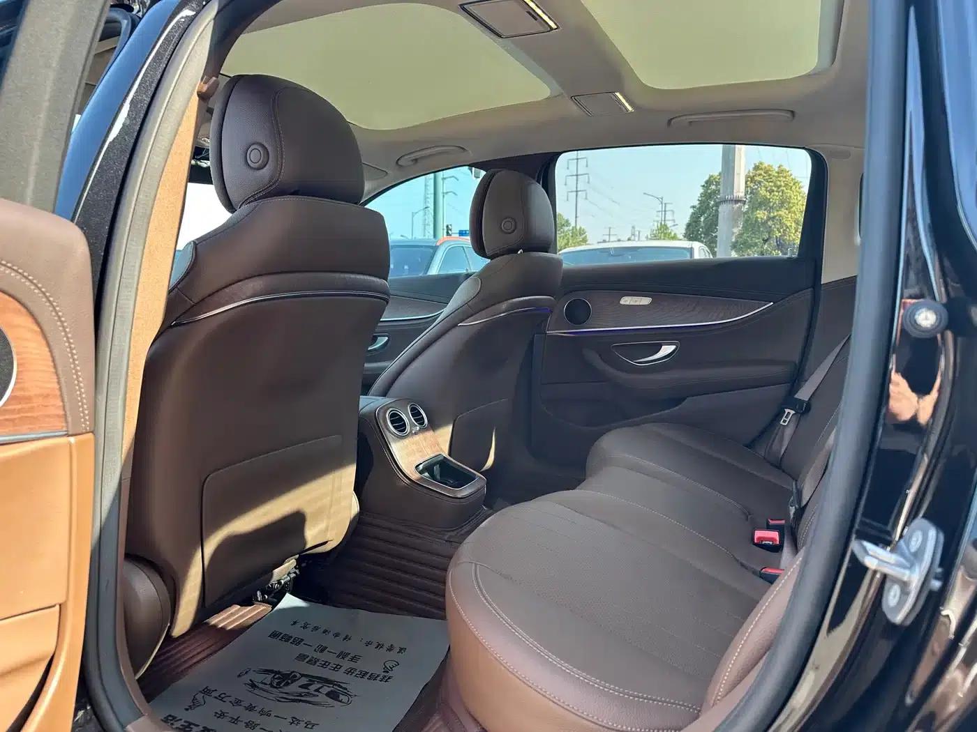Mercedes-Benz E-Class PHEV 2022 Facelift E 350 e L Plug-in Hybrid Sedan — миниатюра 12