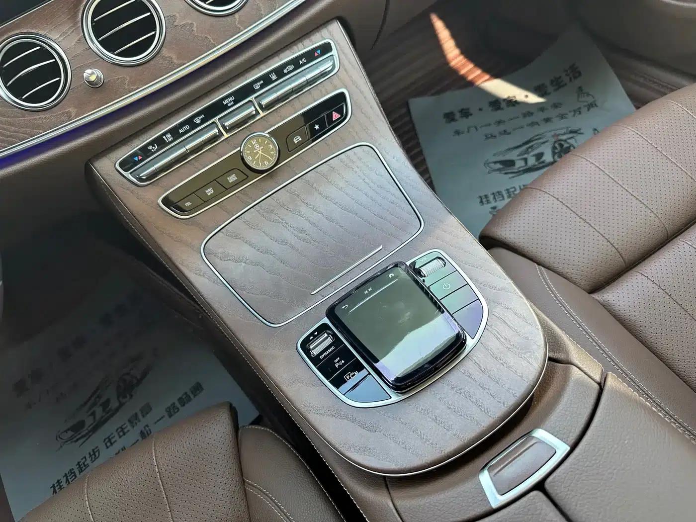 Mercedes-Benz E-Class PHEV 2022 Facelift E 350 e L Plug-in Hybrid Sedan — миниатюра 19
