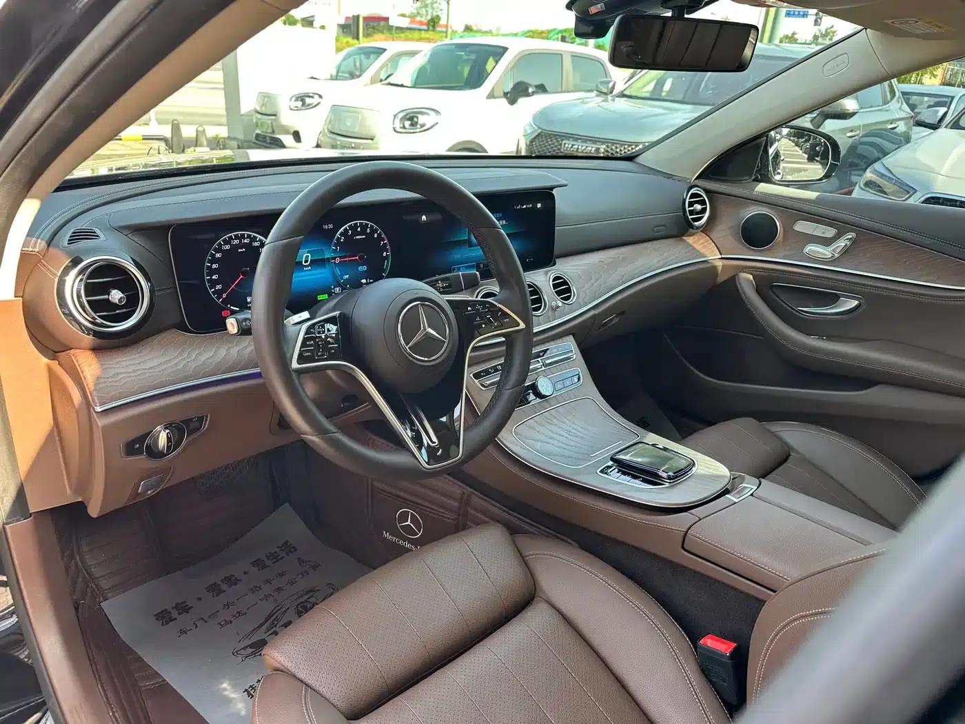 Mercedes-Benz E-Class PHEV 2022 Facelift E 350 e L Plug-in Hybrid Sedan — миниатюра 10