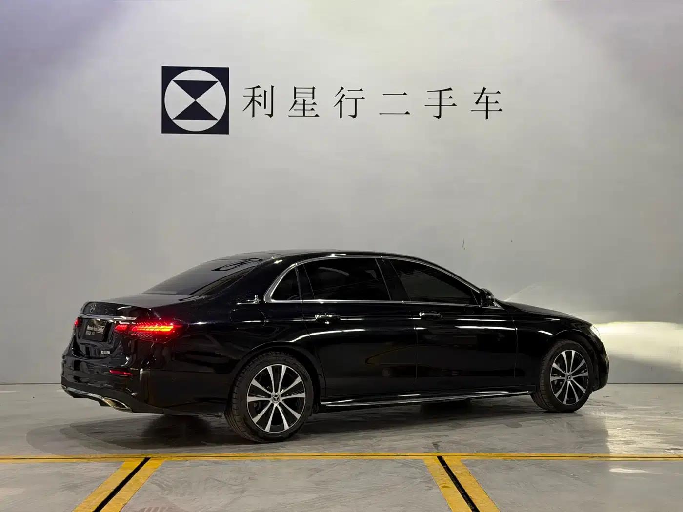 Mercedes-Benz E-Class PHEV 2023 E 350 e L Plug-in Hybrid Sports Sedan — миниатюра 19