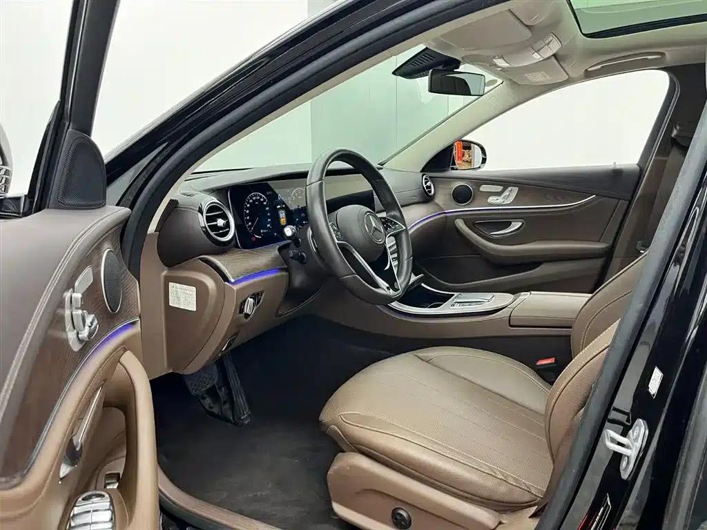 Mercedes-Benz E-Class PHEV 2023 E 350 e L Plug-in Hybrid Sedan — миниатюра 6