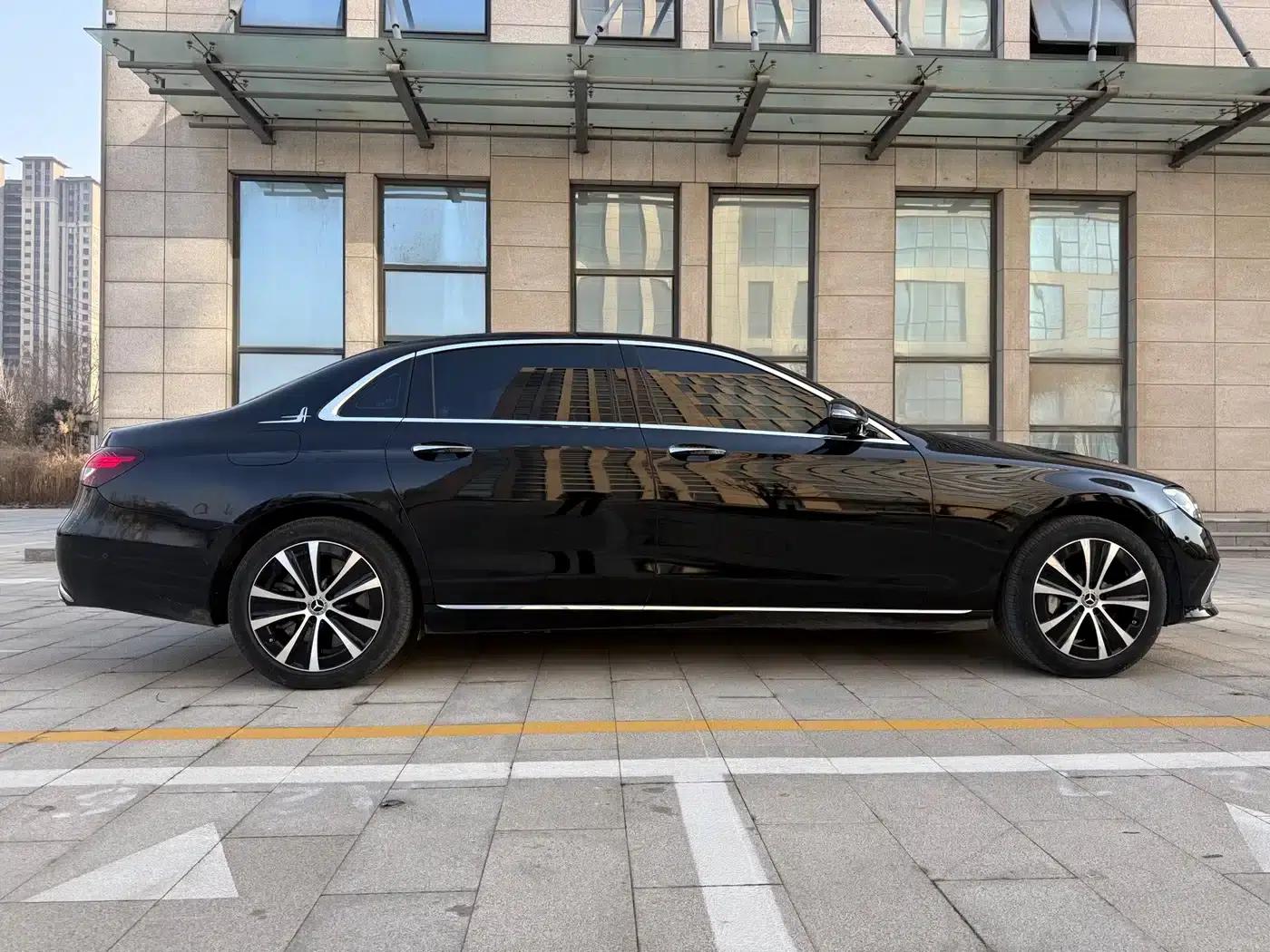 Mercedes-Benz E-Class PHEV 2022 E 350 e L Plug-in Hybrid Sedan — миниатюра 20