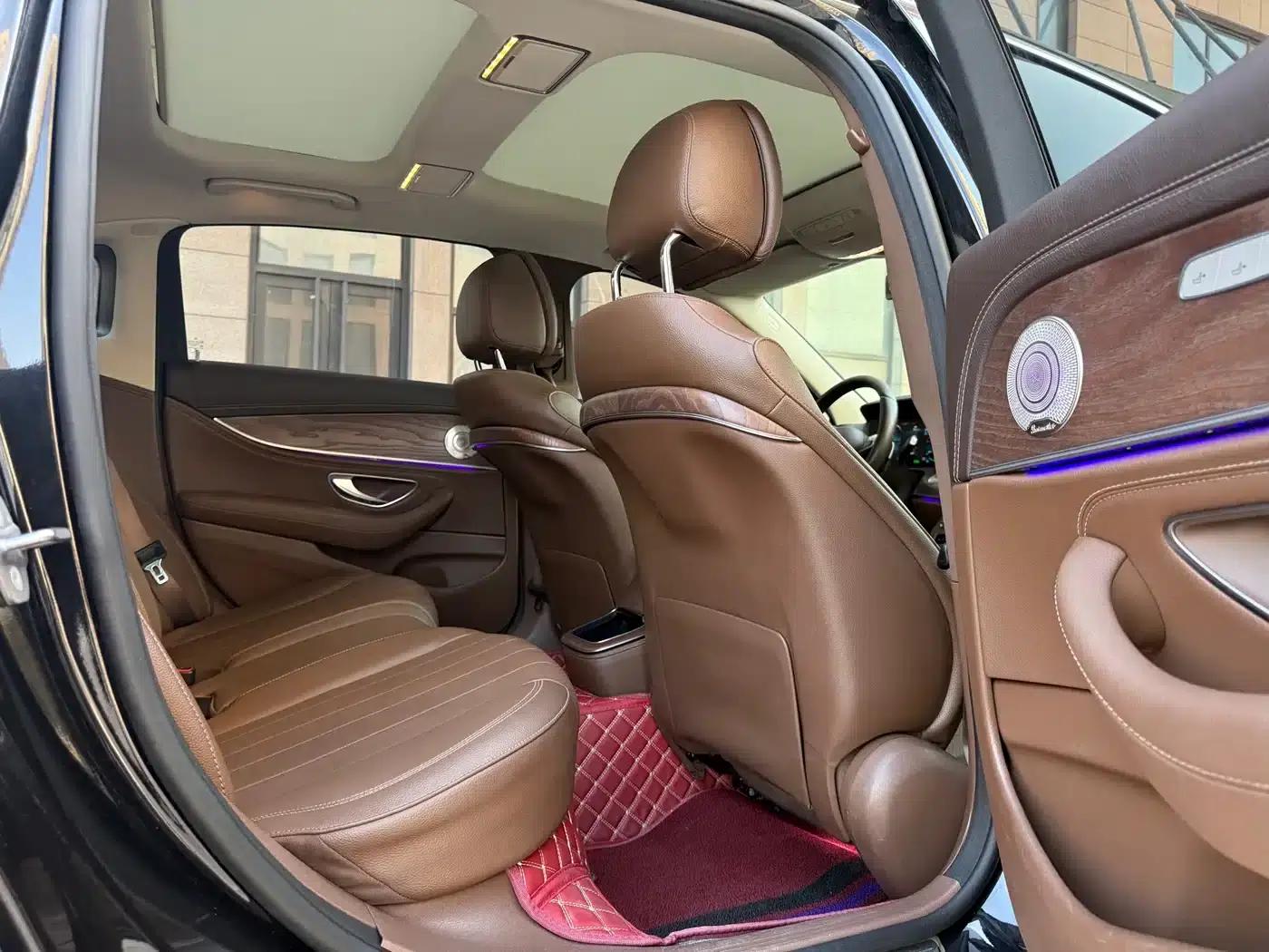 Mercedes-Benz E-Class PHEV 2022 E 350 e L Plug-in Hybrid Sedan — миниатюра 21
