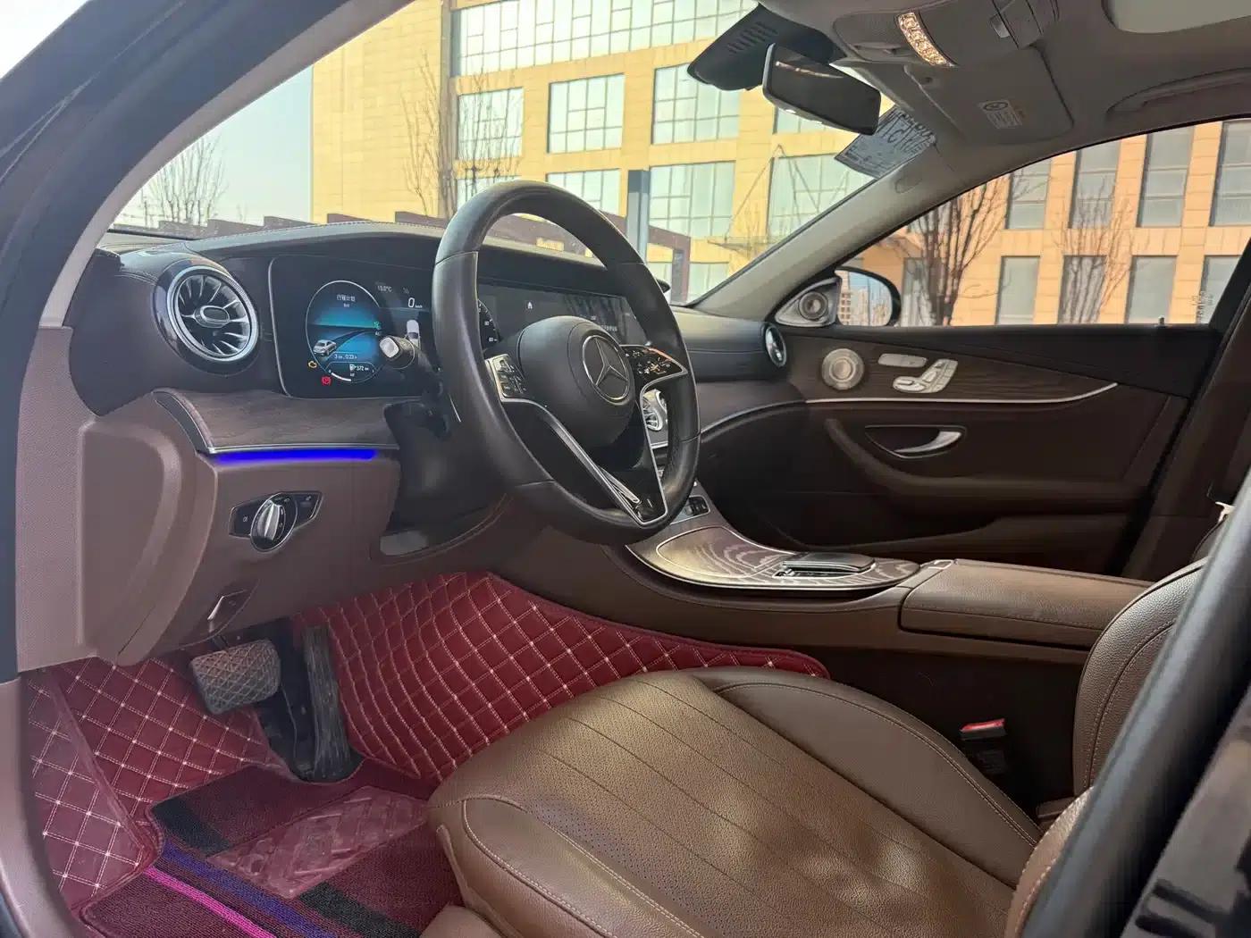 Mercedes-Benz E-Class PHEV 2022 E 350 e L Plug-in Hybrid Sedan — миниатюра 9