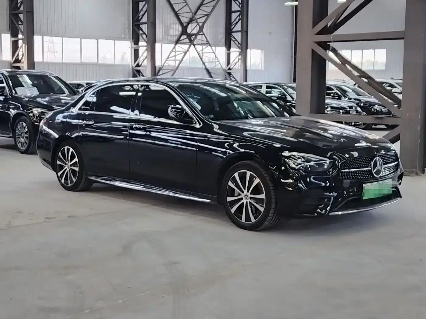 Mercedes-Benz E-Class PHEV 2022 Facelift E 350 e L Plug-in Hybrid Sedan — миниатюра 2