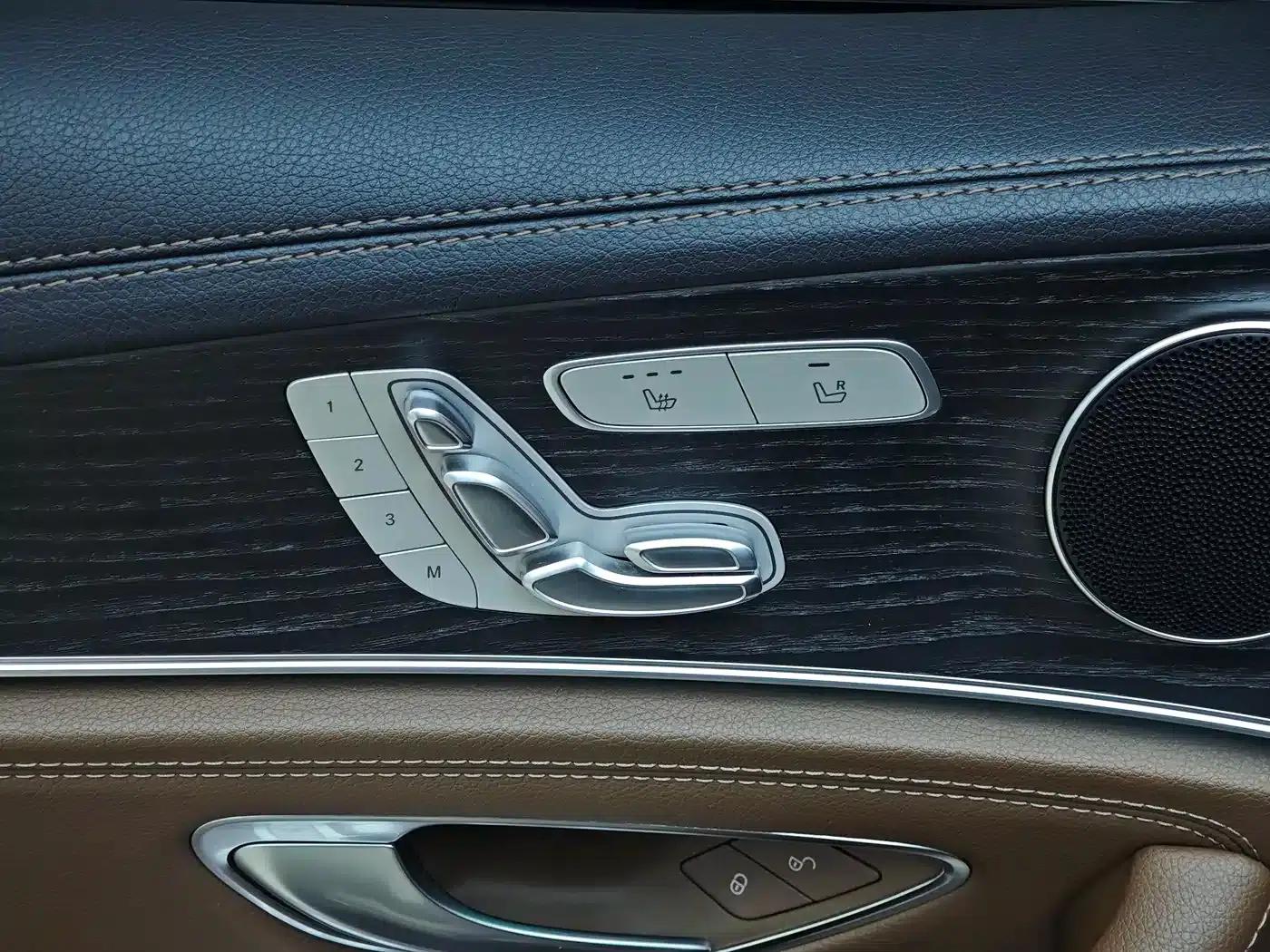 Mercedes-Benz E-Class PHEV 2022 Facelift E 350 e L Plug-in Hybrid Sports Sedan — миниатюра 13
