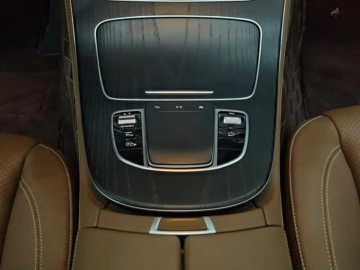 Mercedes-Benz E-Class PHEV 2022 Facelift E 350 e L Plug-in Hybrid Sports Sedan — миниатюра 19
