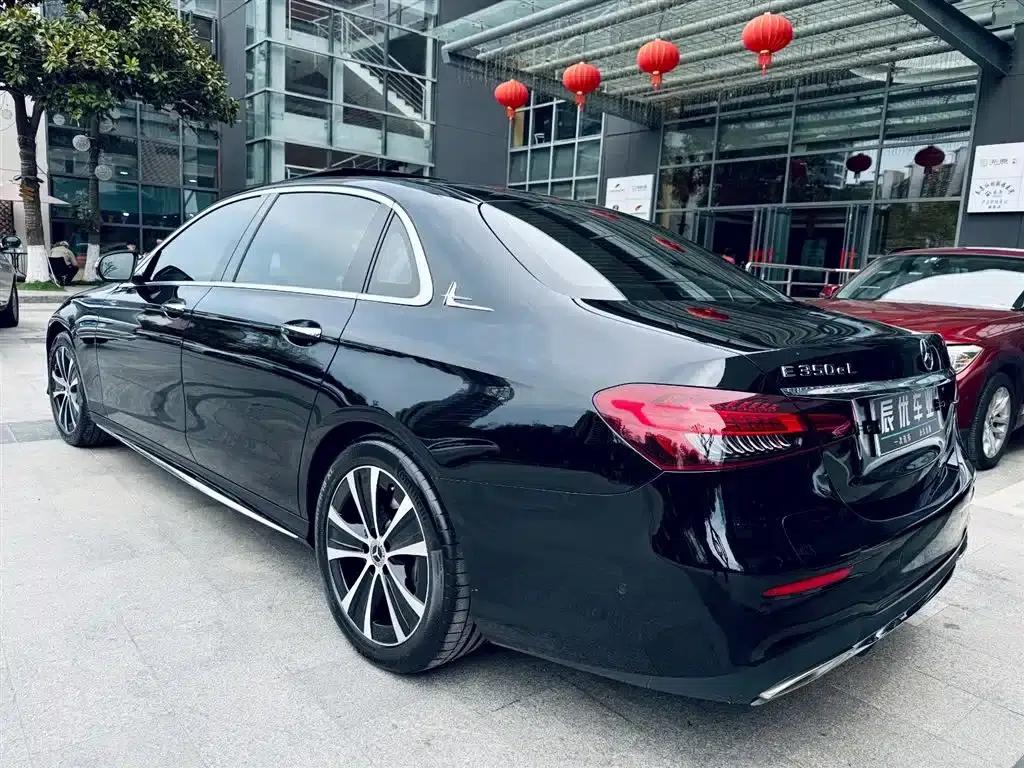 Mercedes-Benz E-Class PHEV 2022 Facelift E 350 e L Plug-in Hybrid Sedan — миниатюра 3