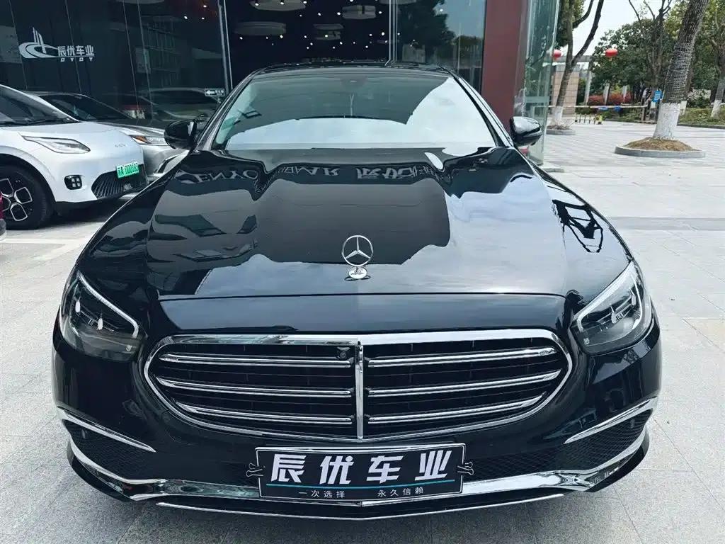 Mercedes-Benz E-Class PHEV 2022 Facelift E 350 e L Plug-in Hybrid Sedan — миниатюра 7