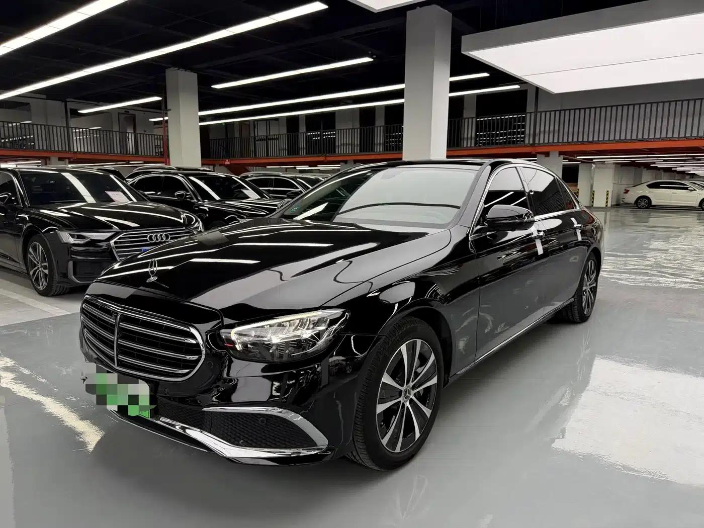 Mercedes-Benz E-Class PHEV 2022 Facelift E 350 e L Plug-in Hybrid Sports Sedan — миниатюра 1