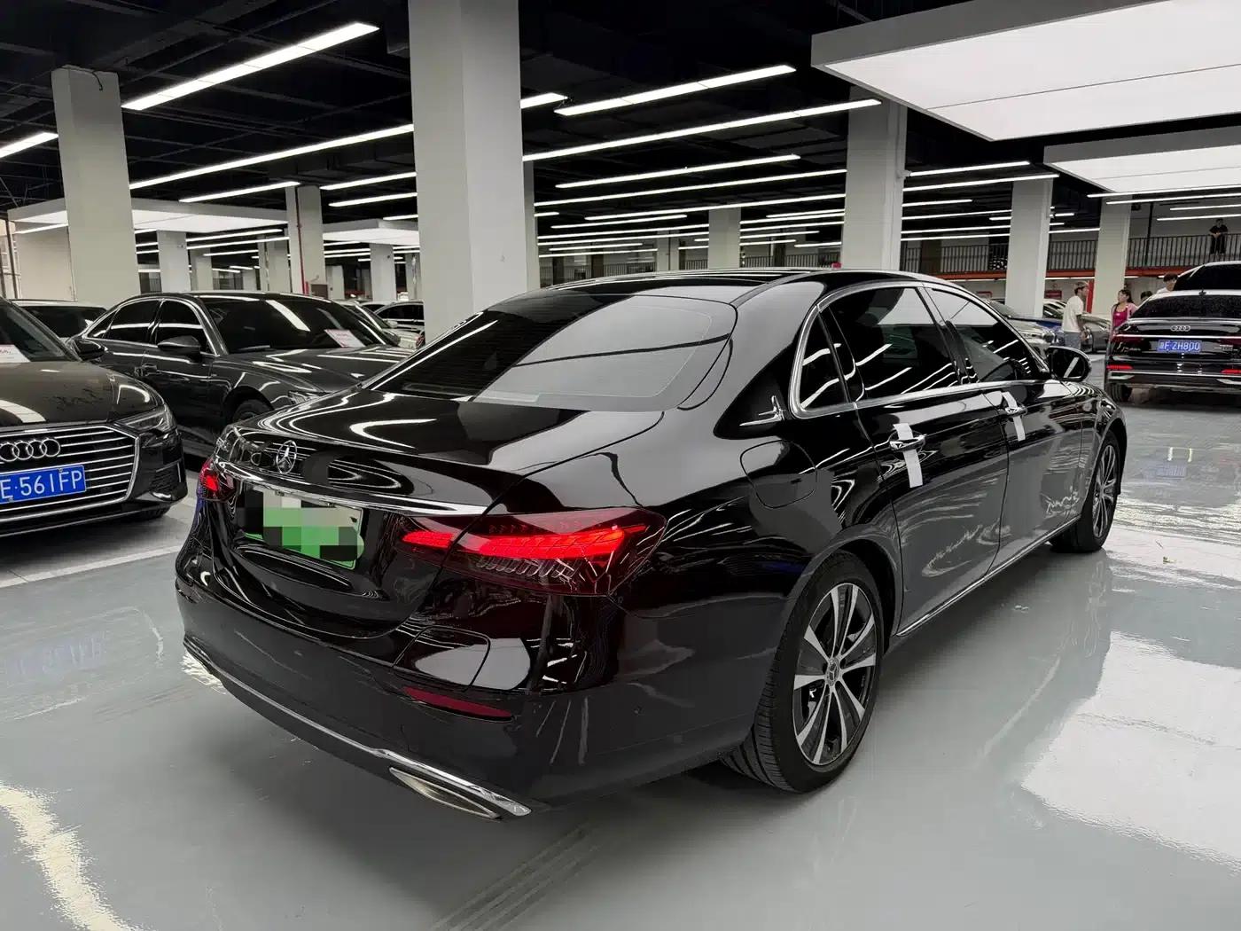 Mercedes-Benz E-Class PHEV 2022 Facelift E 350 e L Plug-in Hybrid Sports Sedan — миниатюра 14