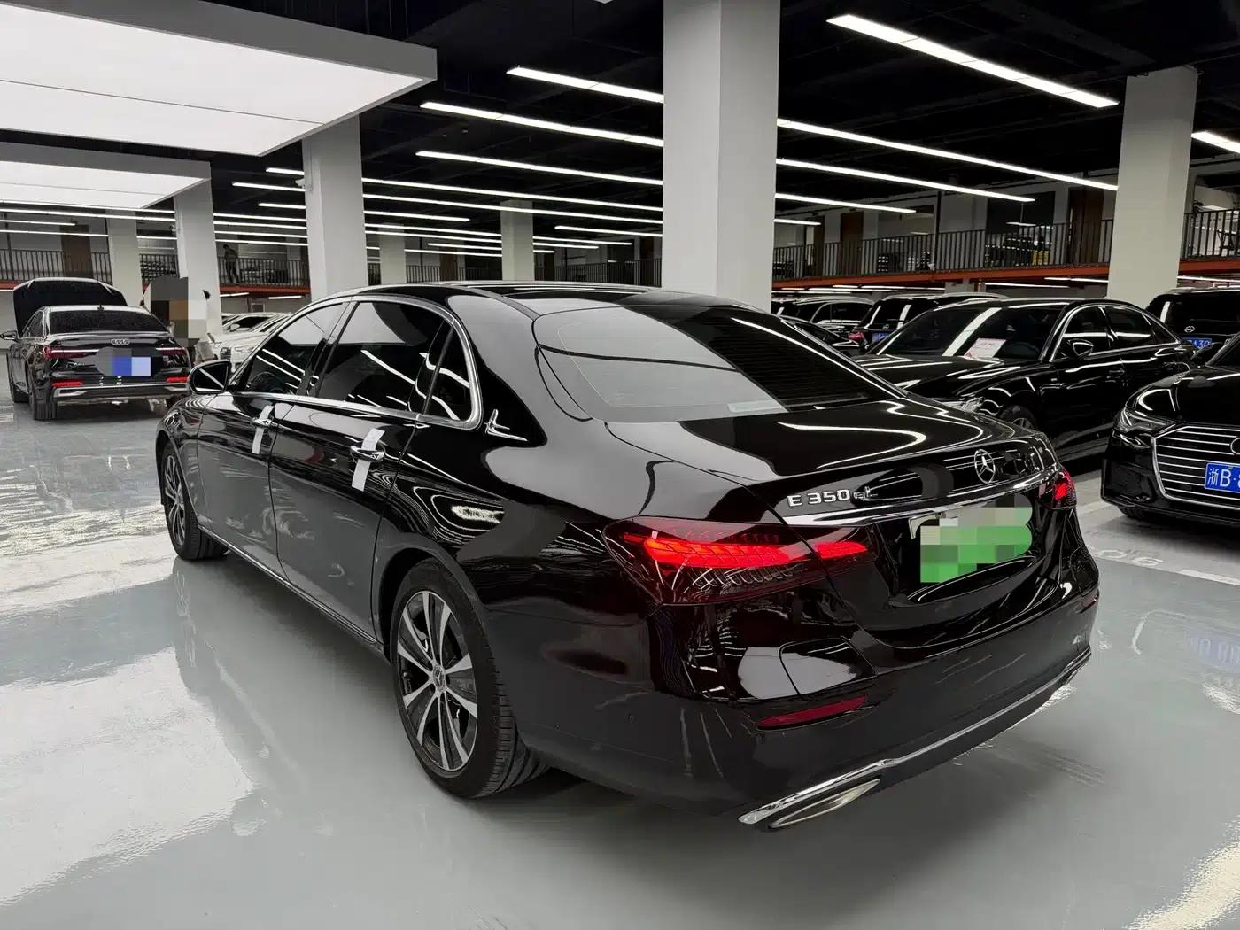 Mercedes-Benz E-Class PHEV 2022 Facelift E 350 e L Plug-in Hybrid Sports Sedan — миниатюра 16