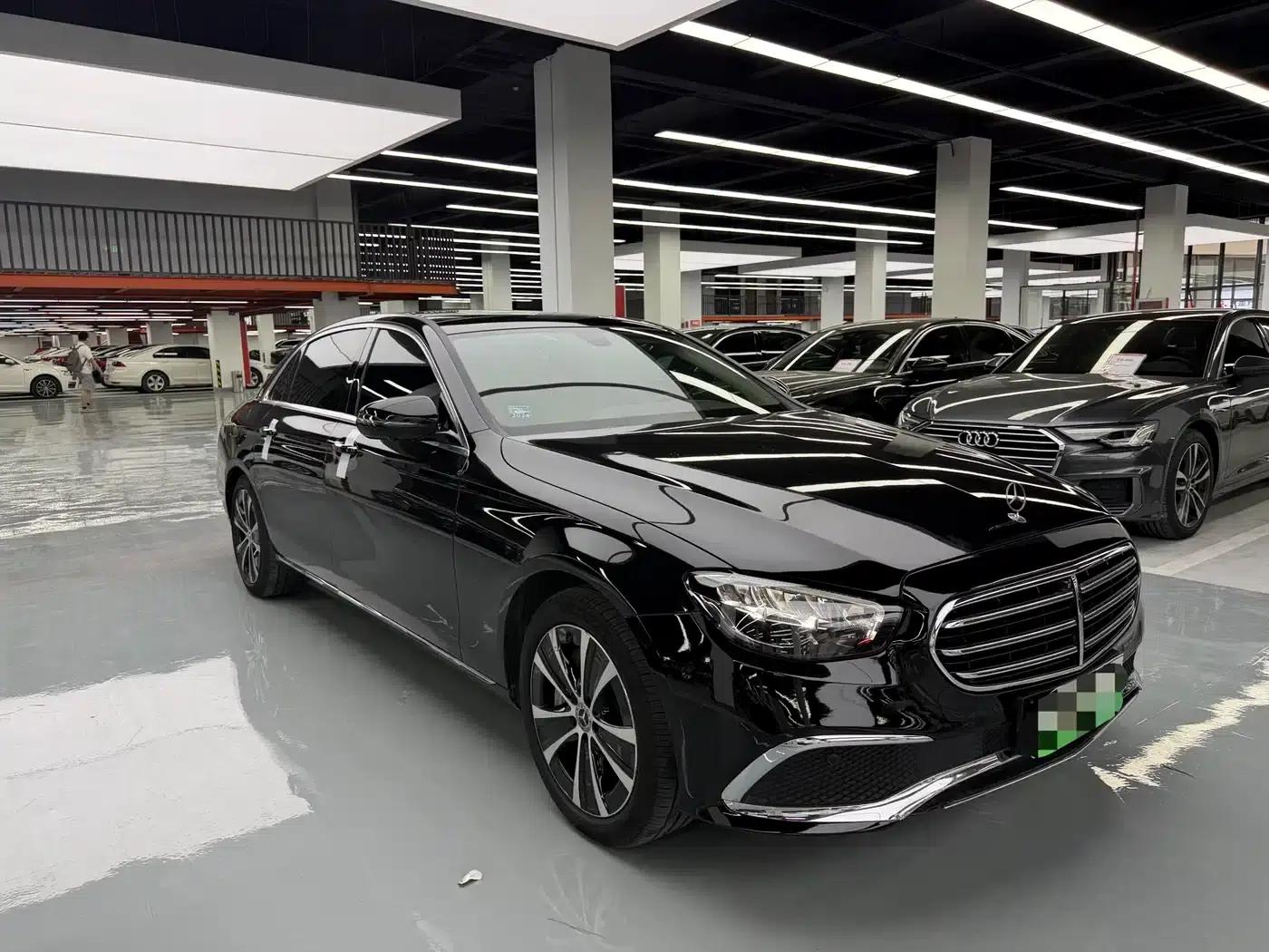 Mercedes-Benz E-Class PHEV 2022 Facelift E 350 e L Plug-in Hybrid Sports Sedan — миниатюра 3