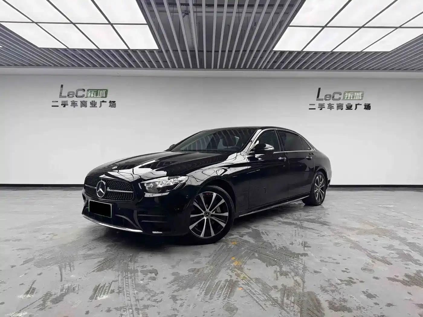 Mercedes-Benz E-Class PHEV 2023 E 350 e L Plug-in Hybrid Sports Sedan — миниатюра 1