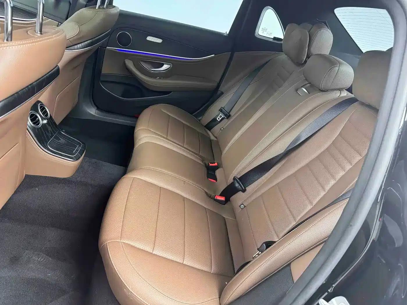 Mercedes-Benz E-Class PHEV 2023 E 350 e L Plug-in Hybrid Sports Sedan — миниатюра 12