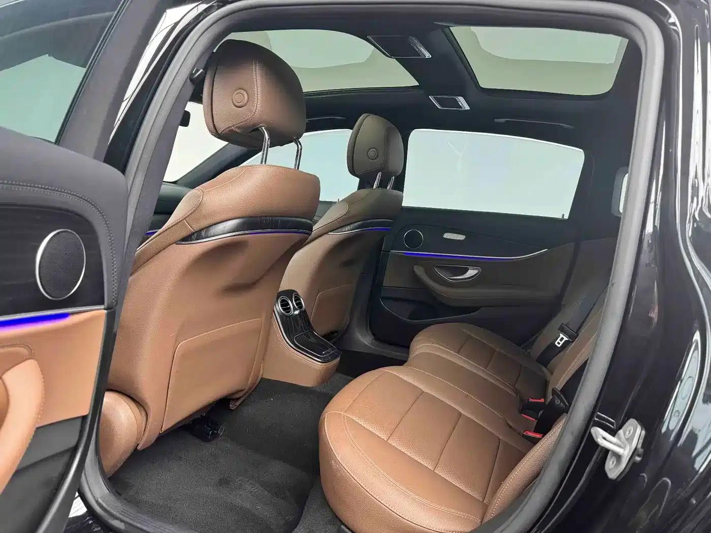 Mercedes-Benz E-Class PHEV 2023 E 350 e L Plug-in Hybrid Sports Sedan — миниатюра 13