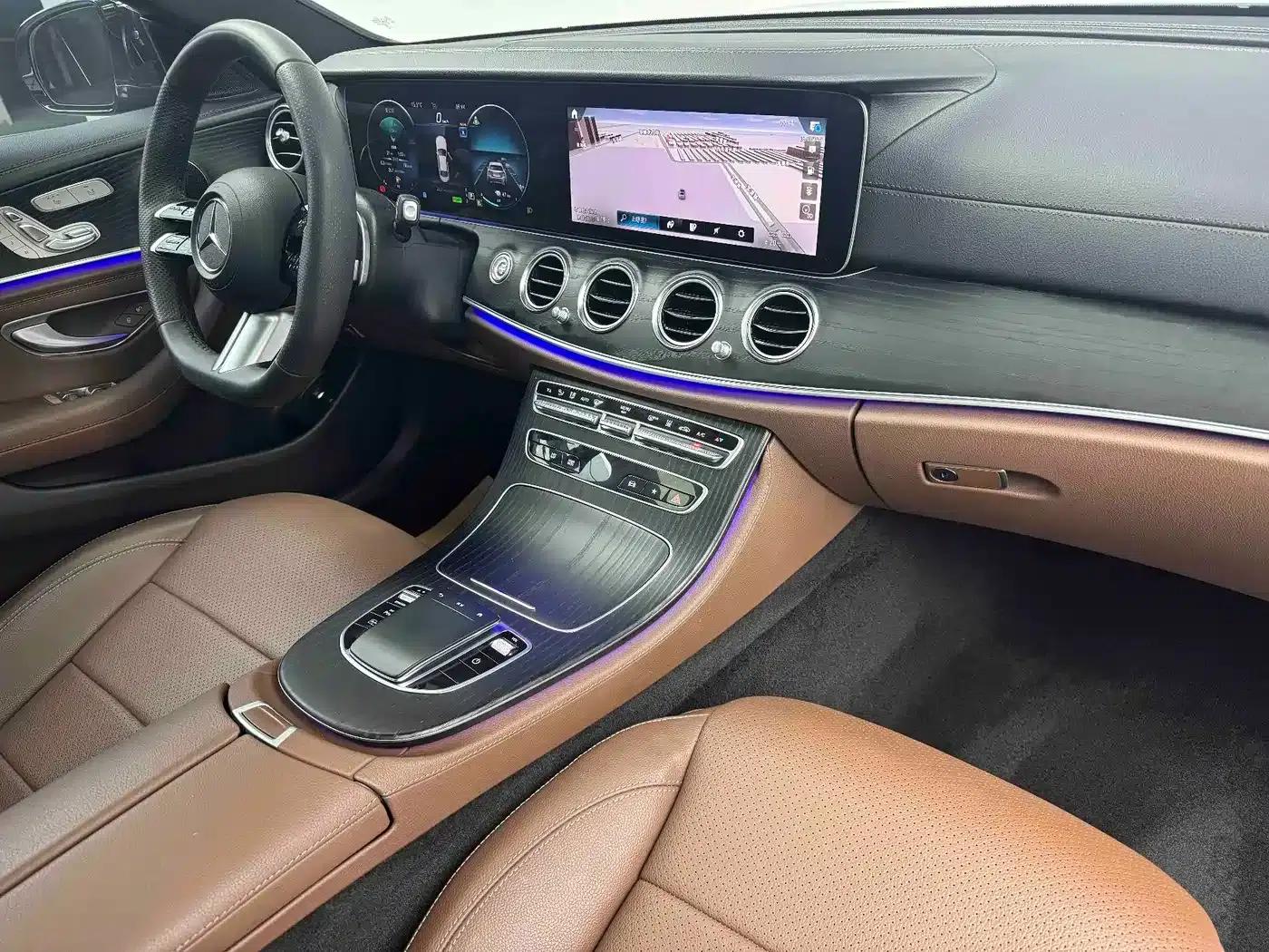 Mercedes-Benz E-Class PHEV 2023 E 350 e L Plug-in Hybrid Sports Sedan — миниатюра 15