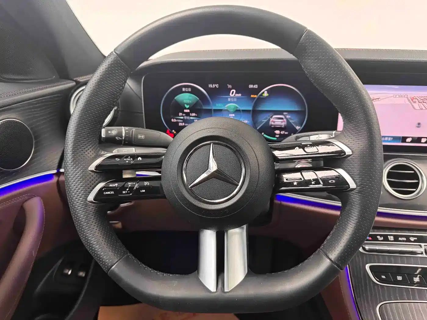 Mercedes-Benz E-Class PHEV 2023 E 350 e L Plug-in Hybrid Sports Sedan — миниатюра 19