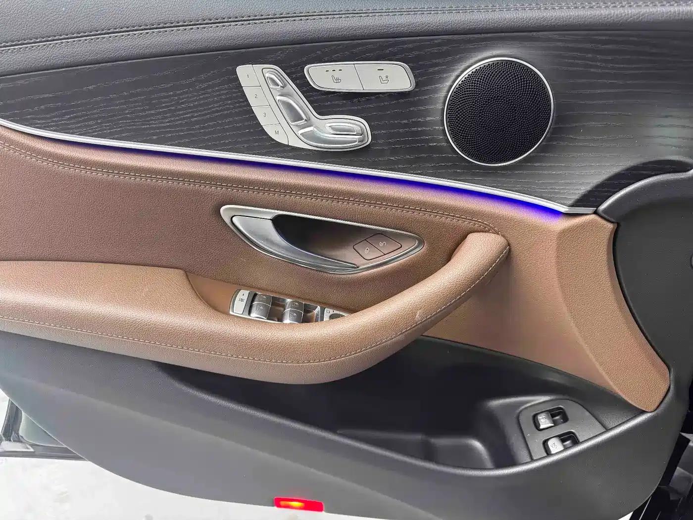 Mercedes-Benz E-Class PHEV 2023 E 350 e L Plug-in Hybrid Sports Sedan — миниатюра 23
