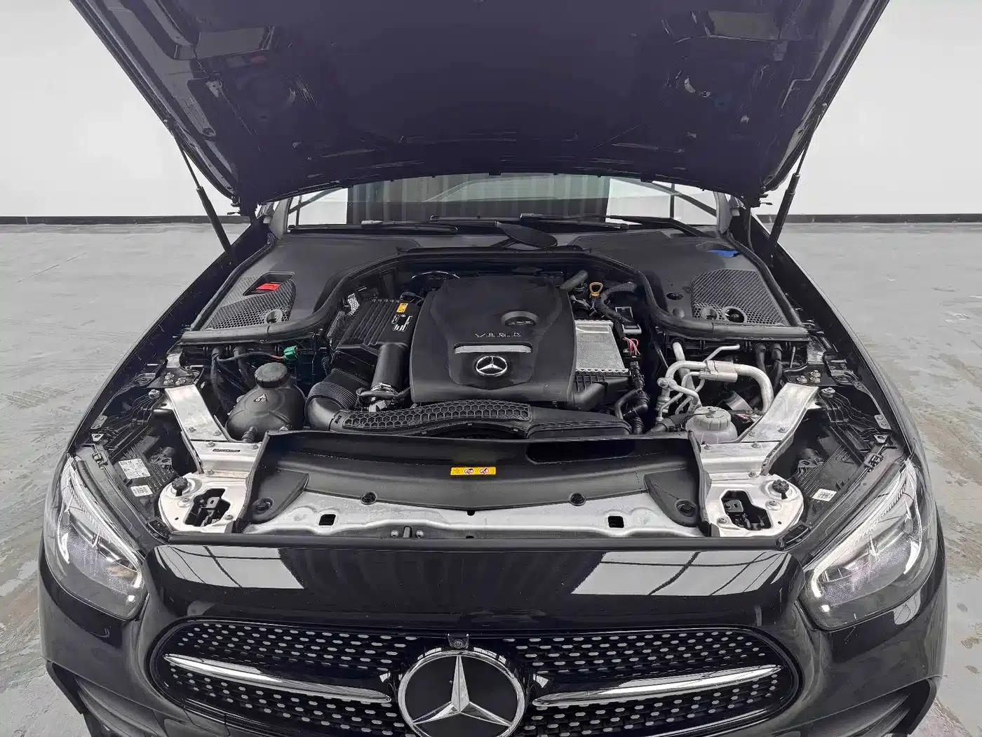 Mercedes-Benz E-Class PHEV 2023 E 350 e L Plug-in Hybrid Sports Sedan — миниатюра 8