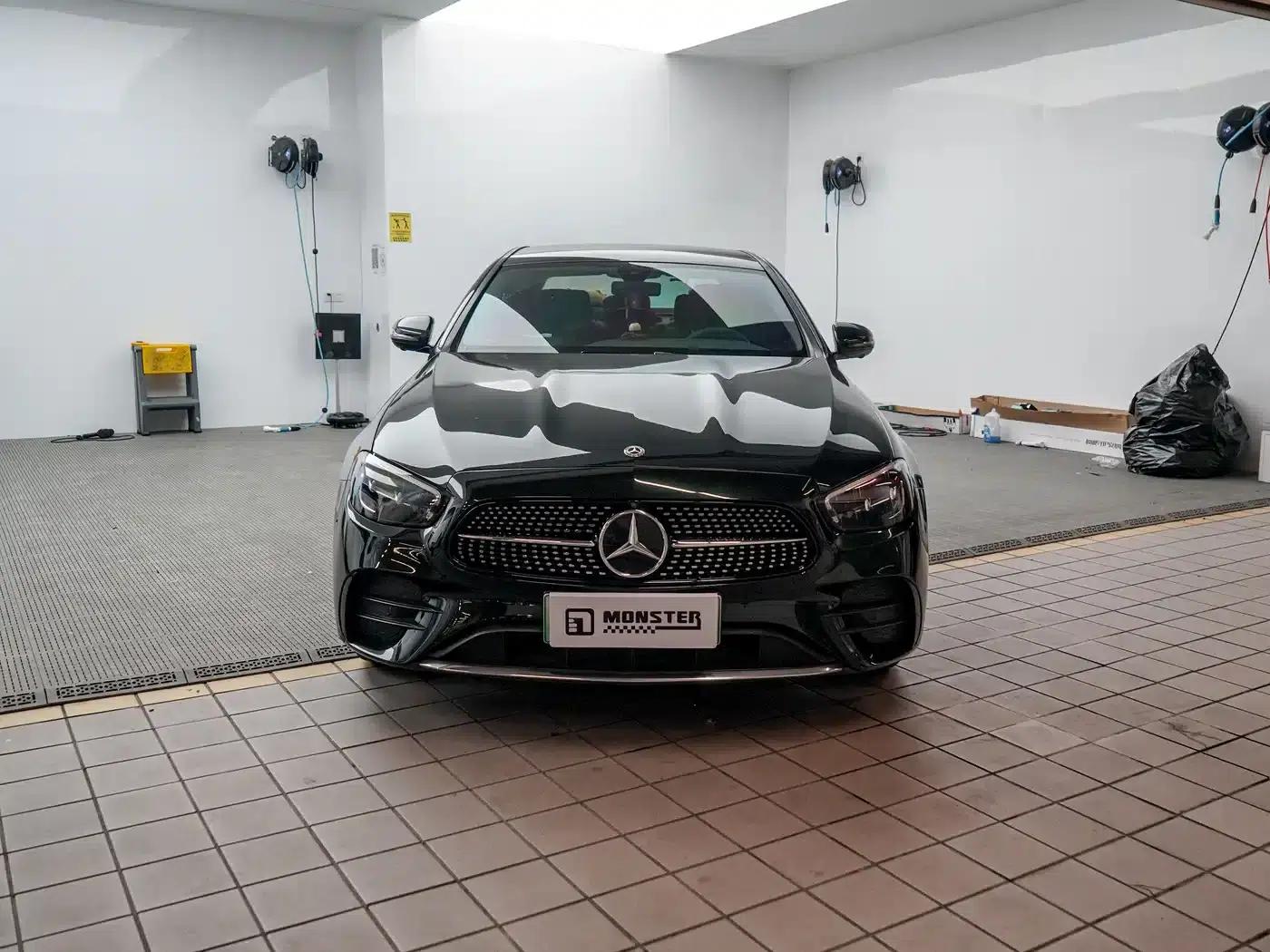Mercedes-Benz E-Class PHEV 2021 E 350 e L Plug-in Hybrid Sedan — миниатюра 2