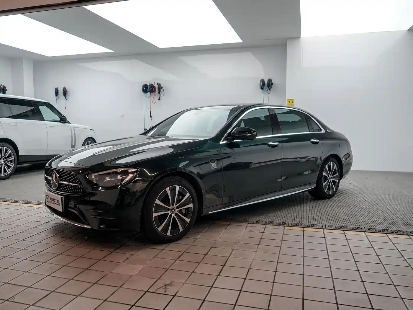 Mercedes-Benz E-Class PHEV 2021 E 350 e L Plug-in Hybrid Sedan — миниатюра 3