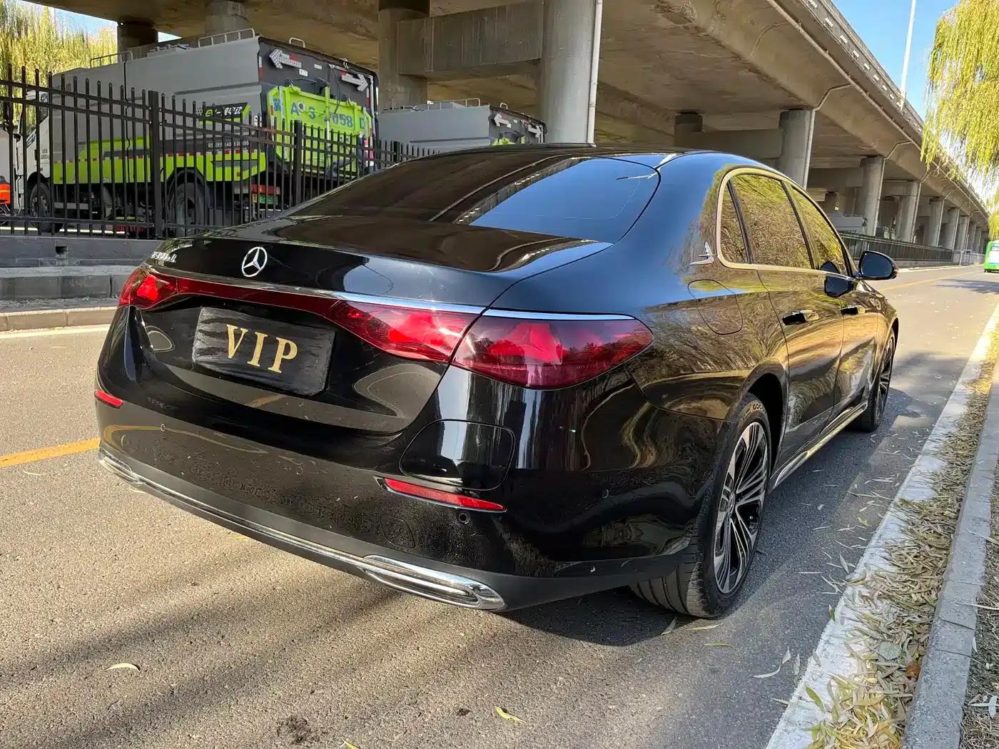 Mercedes-Benz E-Class PHEV 2024 E 350 e L Plug-in Hybrid Sedan — миниатюра 5