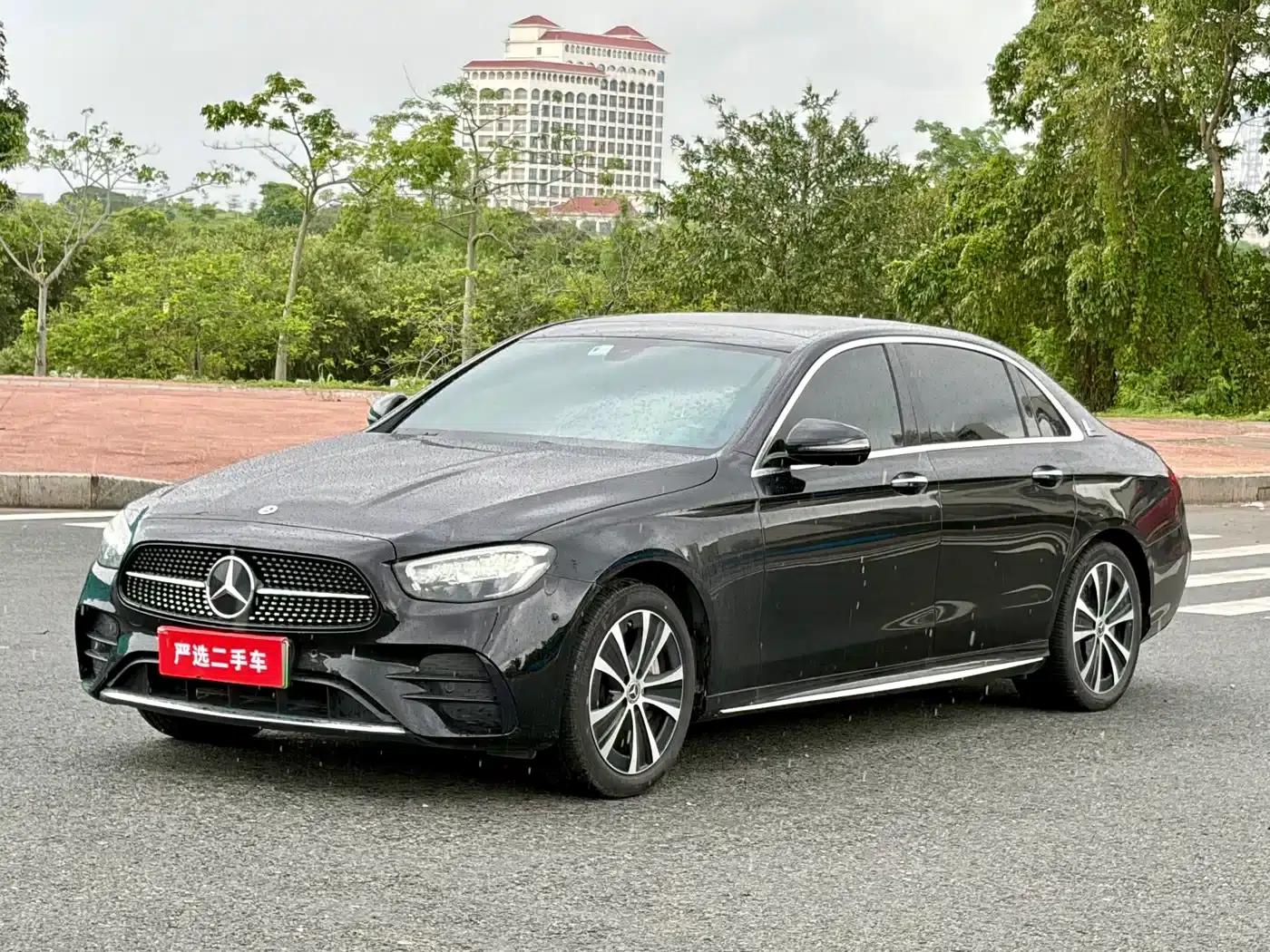Mercedes-Benz E-Class PHEV 2022 Facelift E 350 e L Plug-in Hybrid Sports Sedan — миниатюра 1