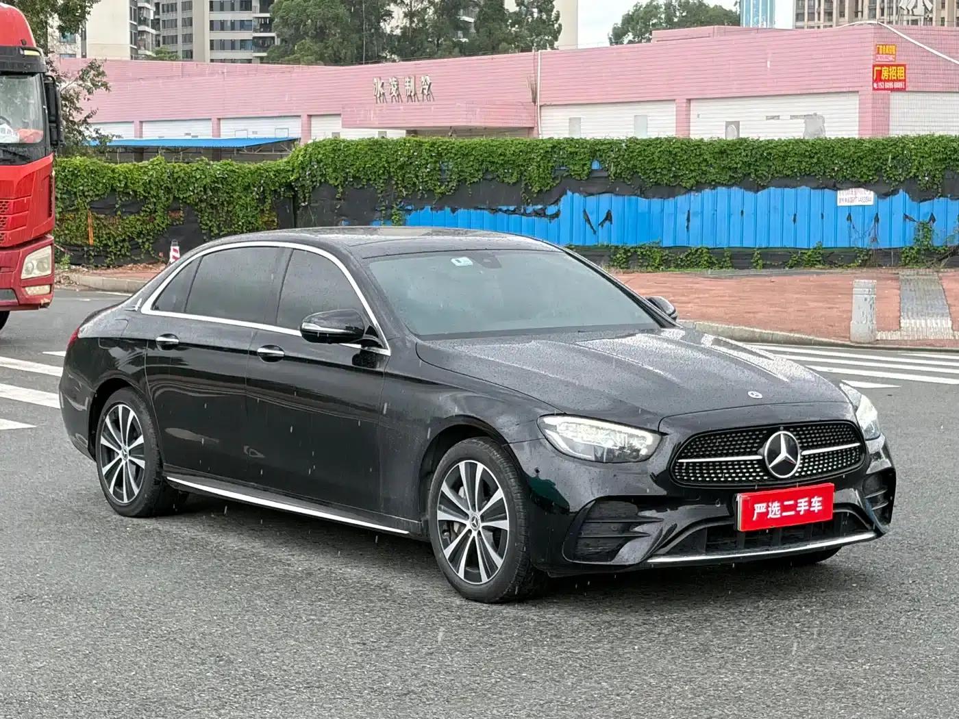 Mercedes-Benz E-Class PHEV 2022 Facelift E 350 e L Plug-in Hybrid Sports Sedan — миниатюра 3