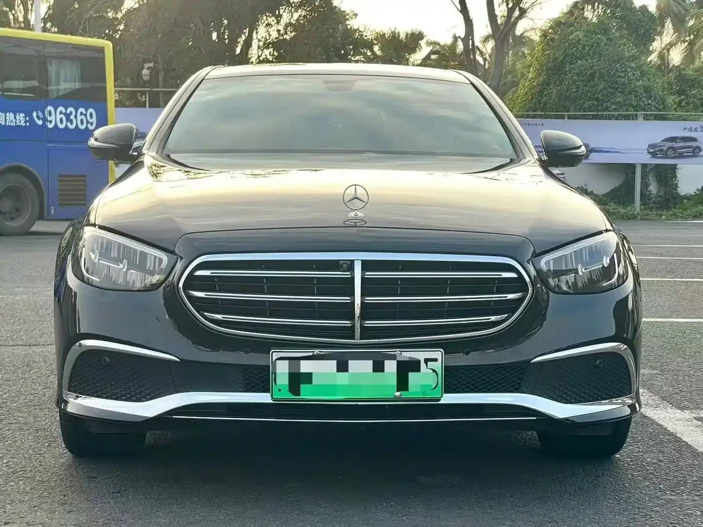 Mercedes-Benz E-Class PHEV 2022 Facelift E 350 e L Plug-in Hybrid Sedan — миниатюра 2