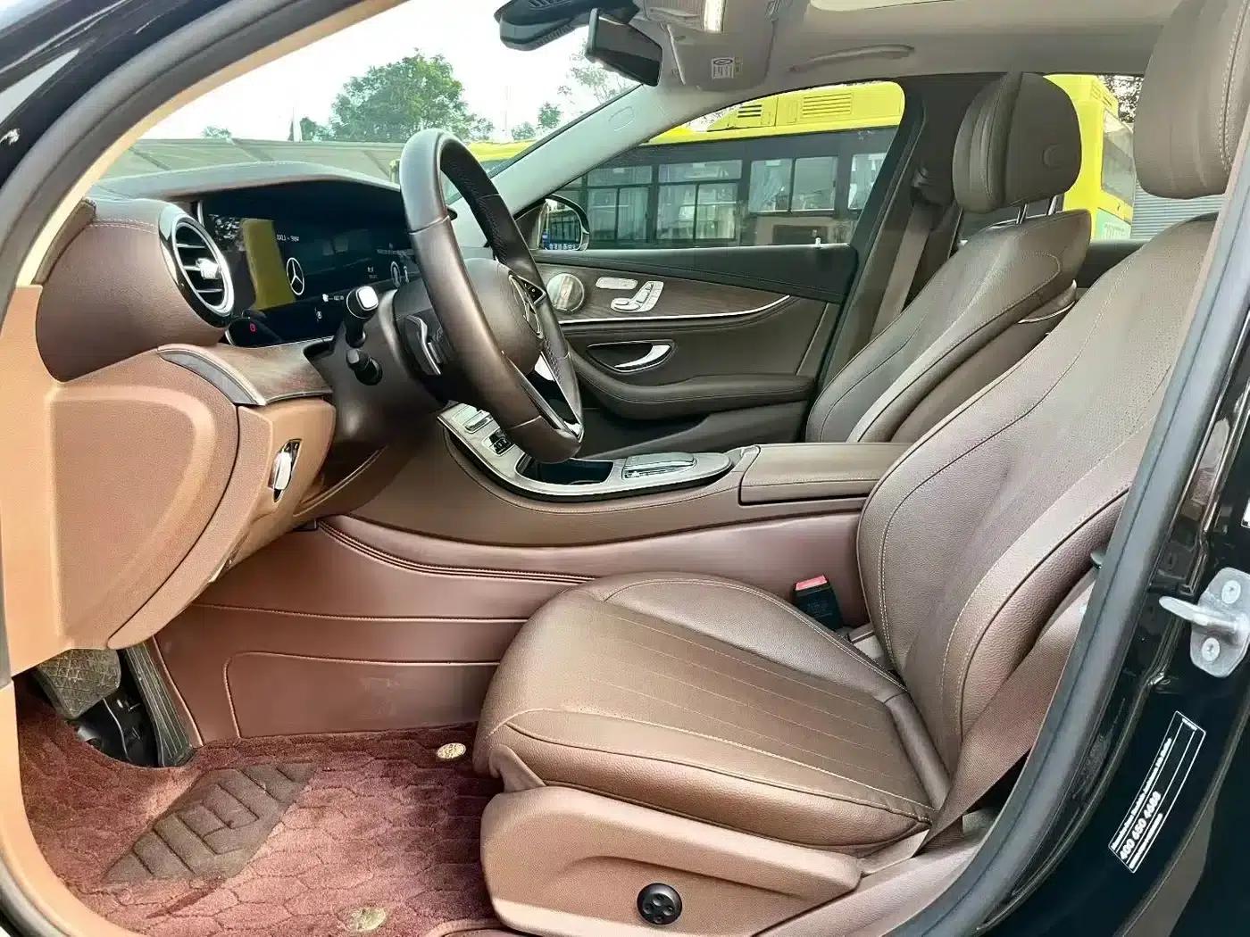 Mercedes-Benz E-Class PHEV 2022 Facelift E 350 e L Plug-in Hybrid Sedan — миниатюра 4