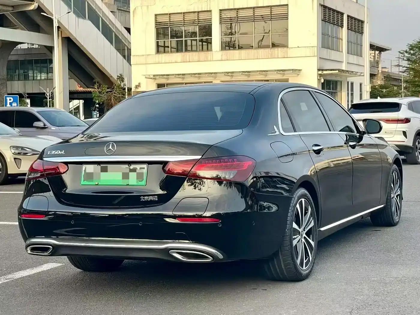 Mercedes-Benz E-Class PHEV 2022 Facelift E 350 e L Plug-in Hybrid Sedan — миниатюра 7