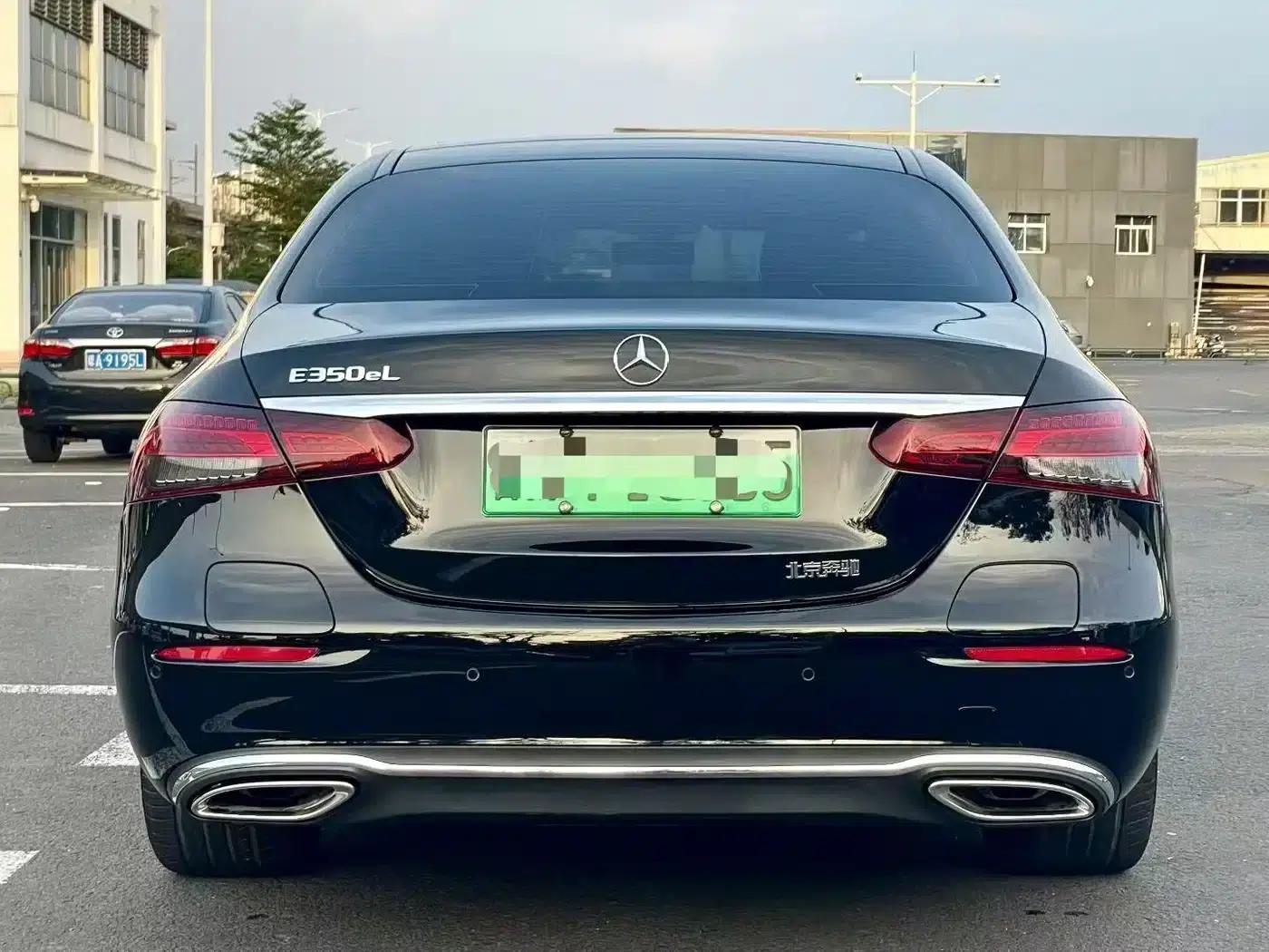 Mercedes-Benz E-Class PHEV 2022 Facelift E 350 e L Plug-in Hybrid Sedan — миниатюра 8