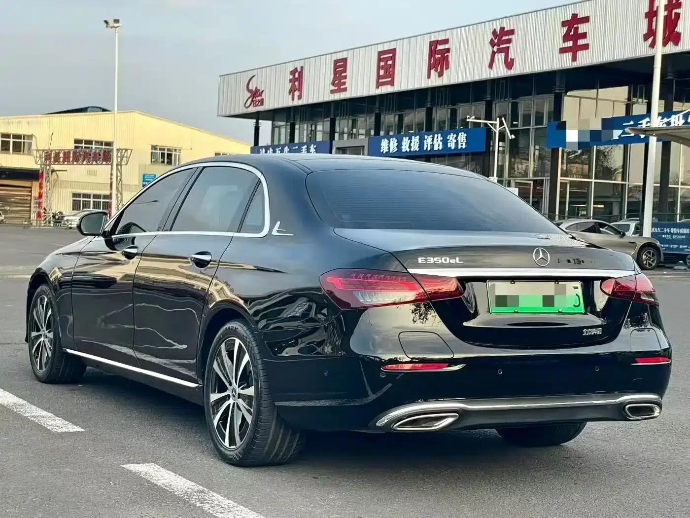 Mercedes-Benz E-Class PHEV 2022 Facelift E 350 e L Plug-in Hybrid Sedan — миниатюра 9