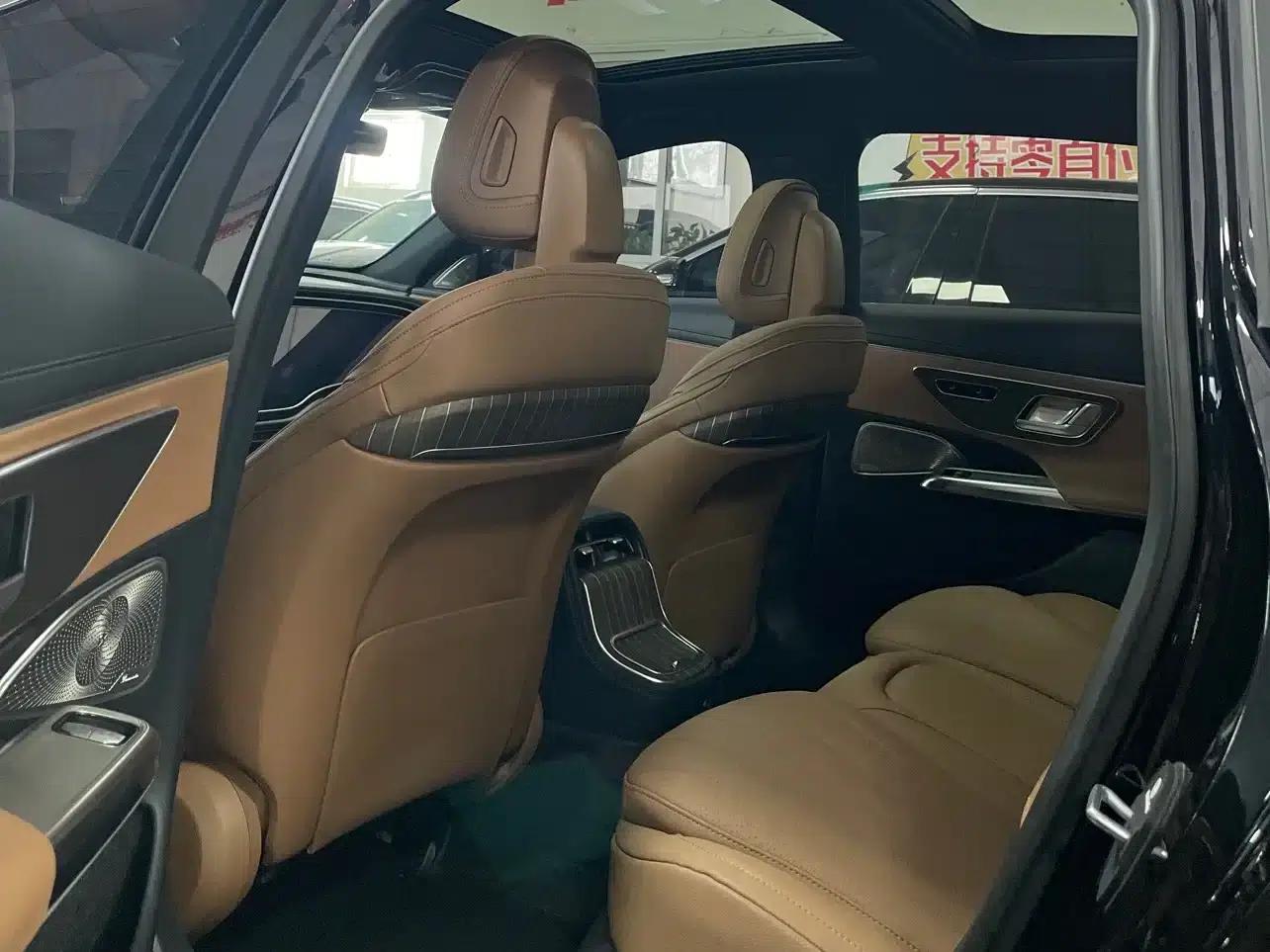 Mercedes-Benz E-Class PHEV 2024 E 350 e L Plug-in Hybrid Sedan — миниатюра 11
