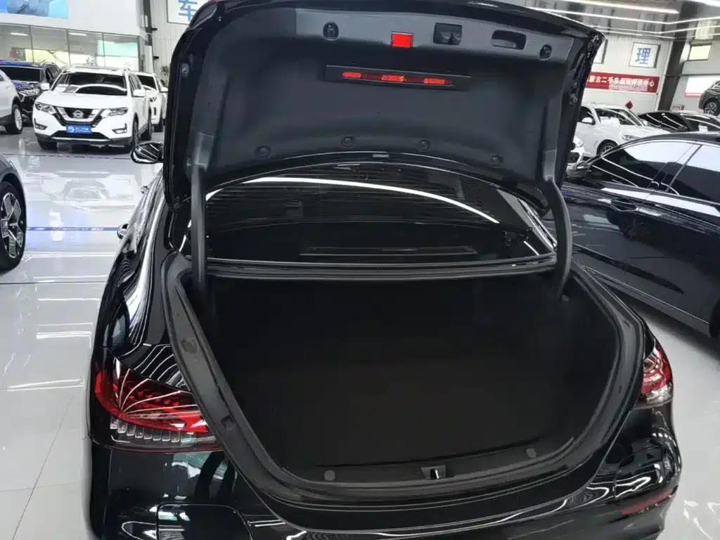 Mercedes-Benz E-Class PHEV 2022 Facelift E 350 e L Plug-in Hybrid Sports Sedan — миниатюра 19