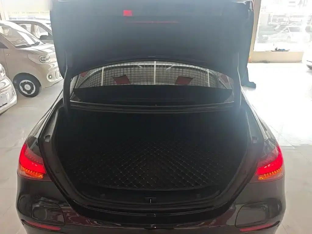 Mercedes-Benz E-Class PHEV 2022 Facelift E 350 e L Plug-in Hybrid Sports Sedan — миниатюра 19