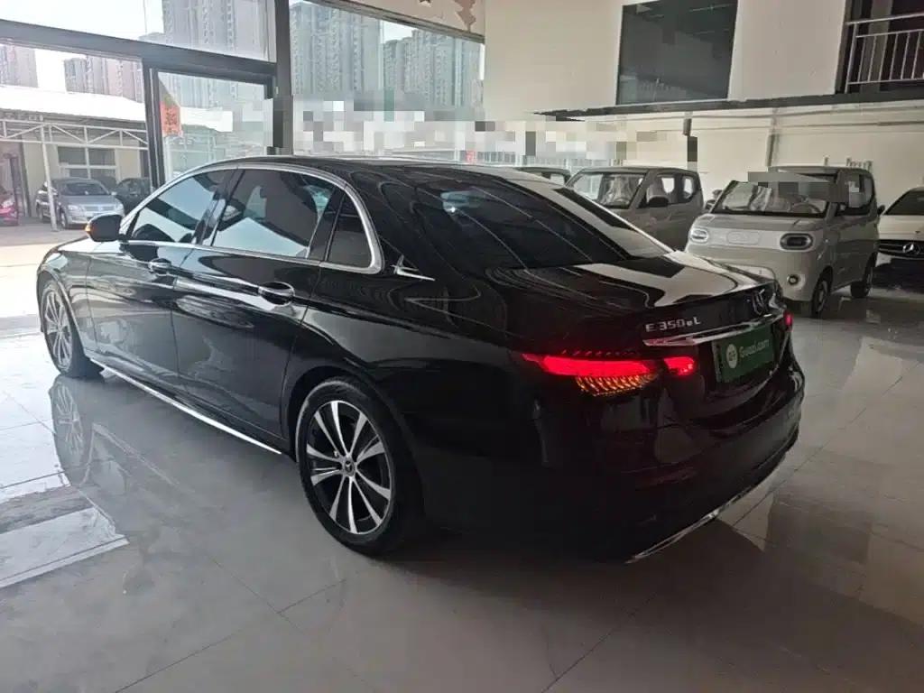 Mercedes-Benz E-Class PHEV 2022 Facelift E 350 e L Plug-in Hybrid Sports Sedan — миниатюра 5
